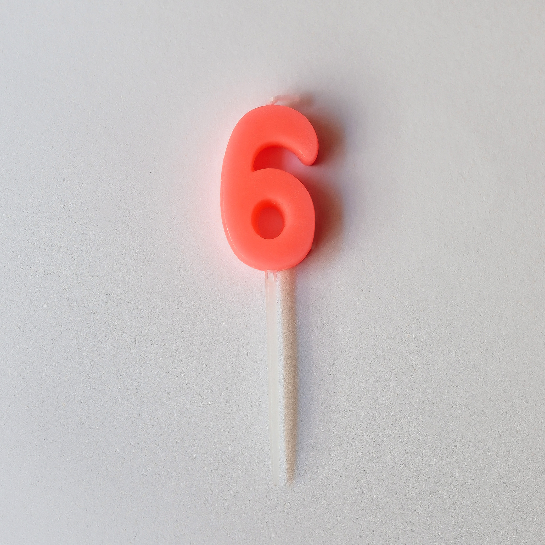 6號蠟燭(1入，顏色隨機出貨無法指定)