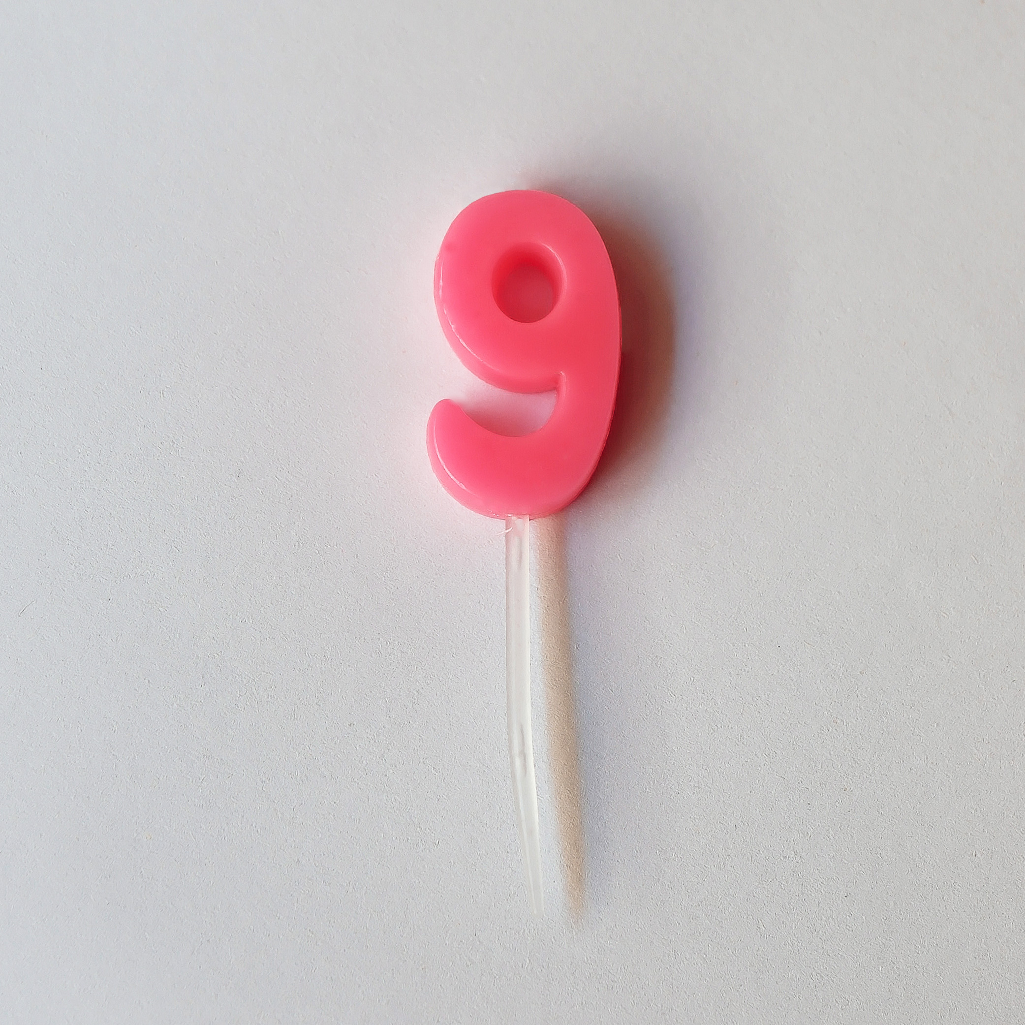 9號蠟燭(1入，顏色隨機出貨無法指定)