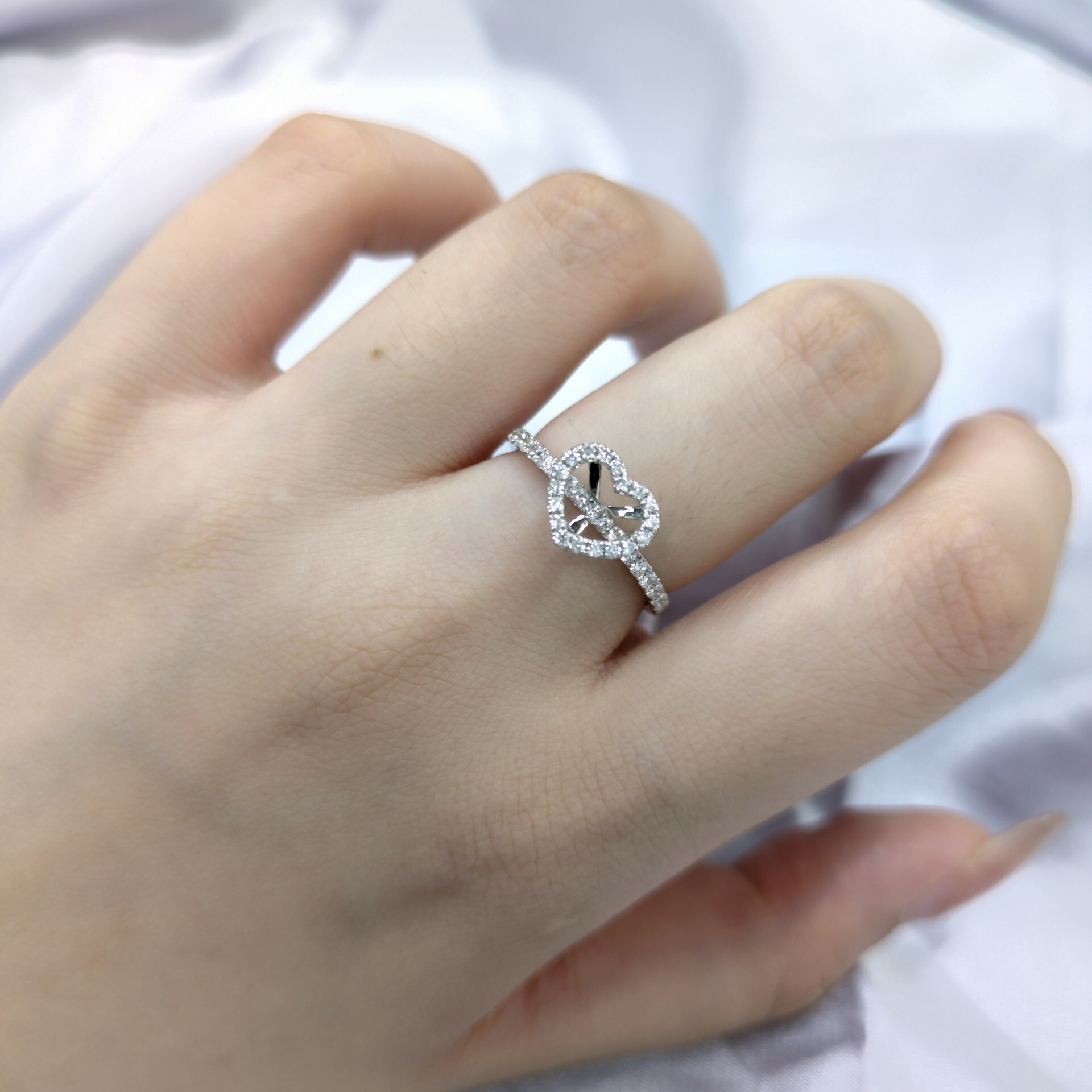 18K White Gold 0.32ct Diamond Ring