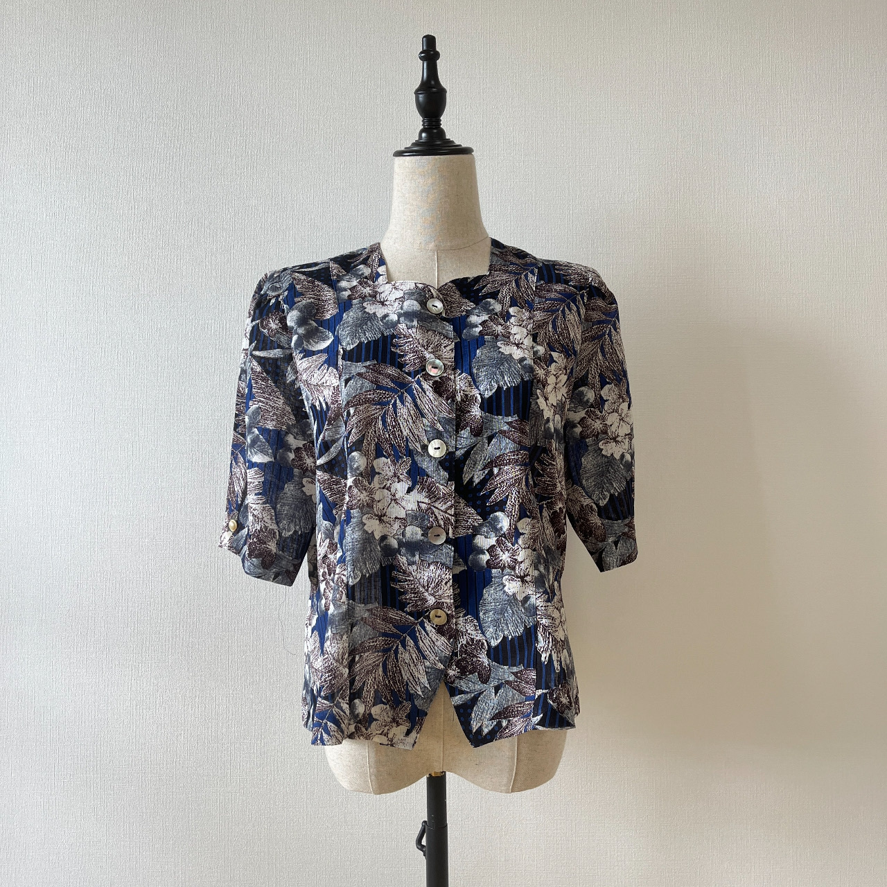 深藍植物印花古着上衣