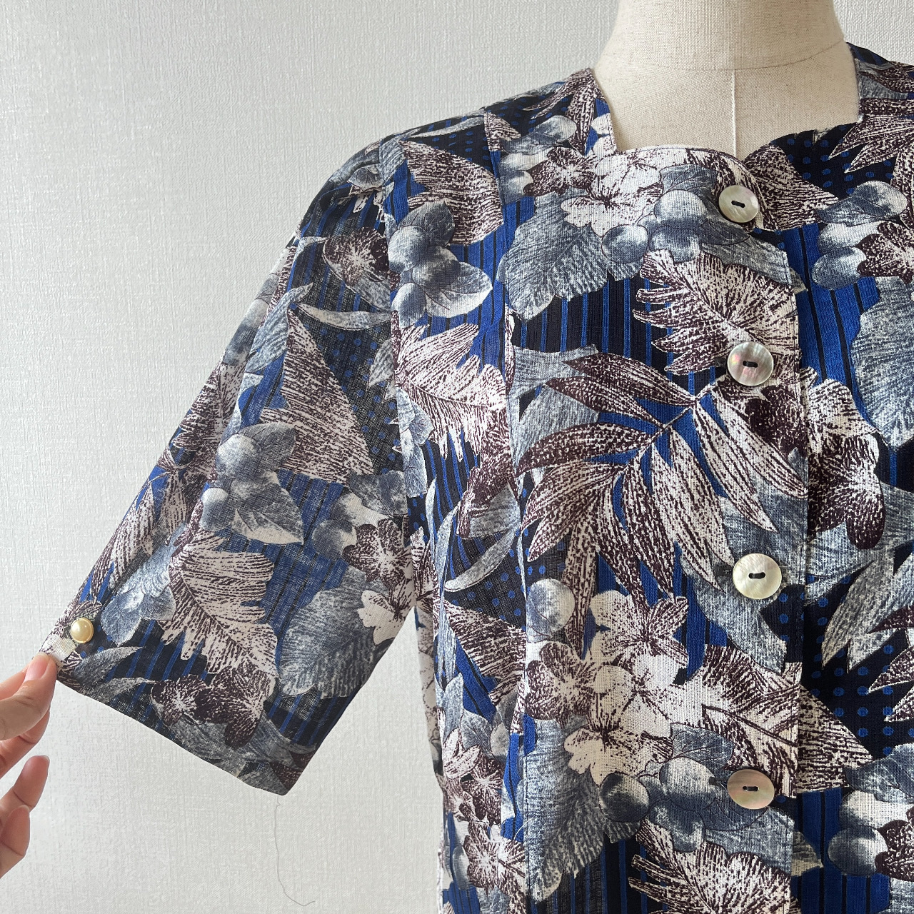 深藍植物印花古着上衣