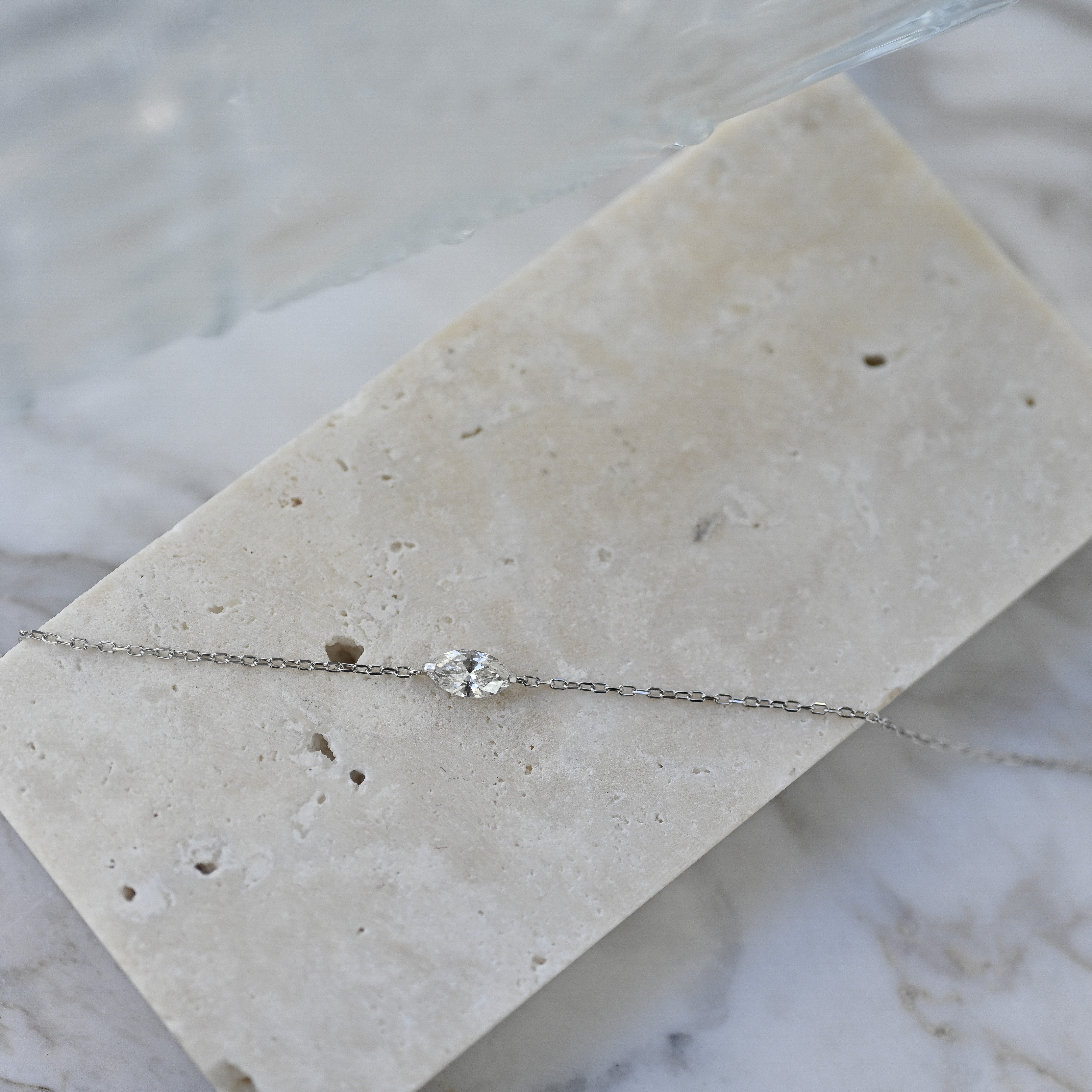 PT900  0.40ct MQ Diamond Bracelet