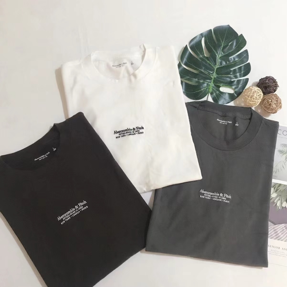 A & F MIDDLE LOGO TEE 刺繡款