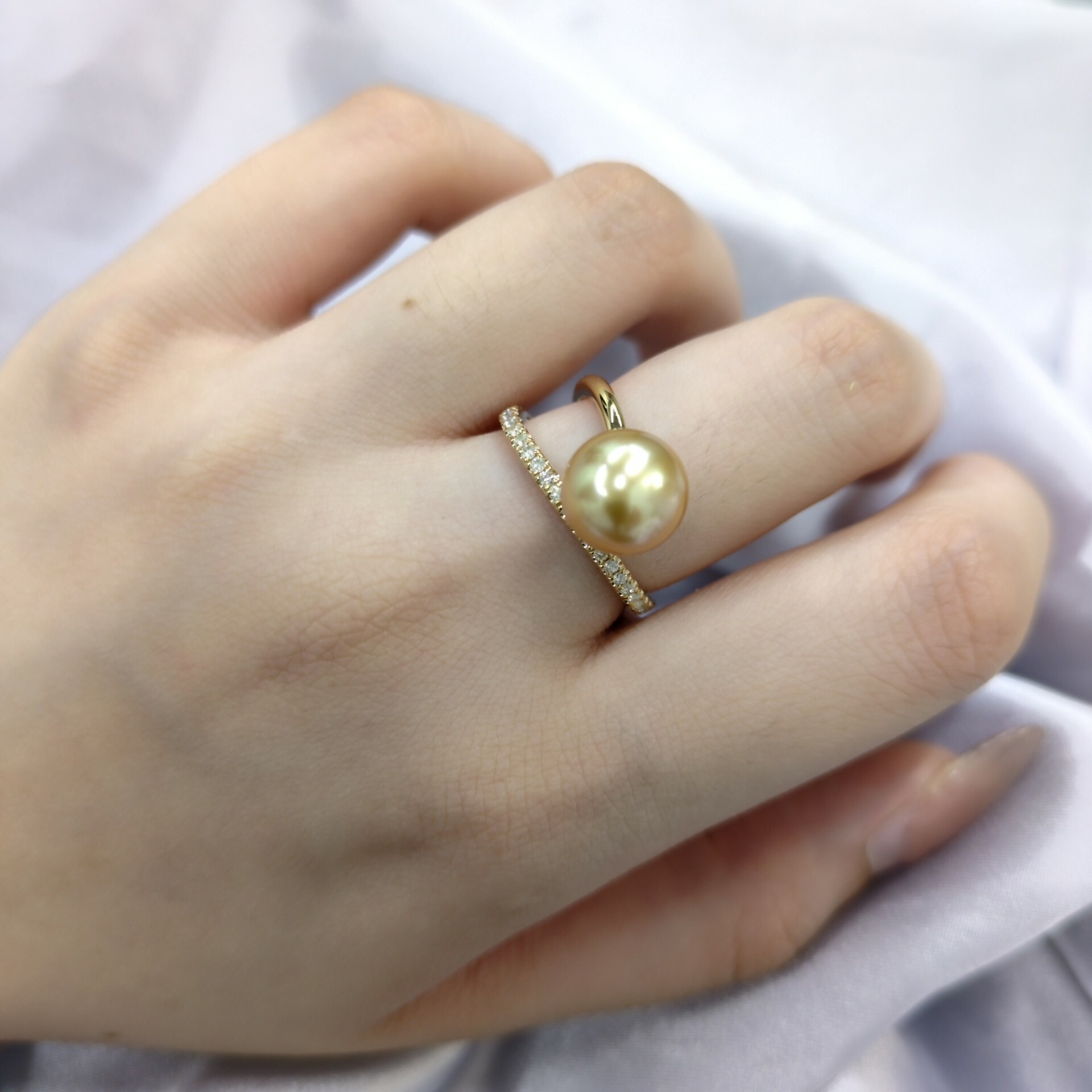 18K Yellow Gold 0.18ct Diamond and Pearl Ring