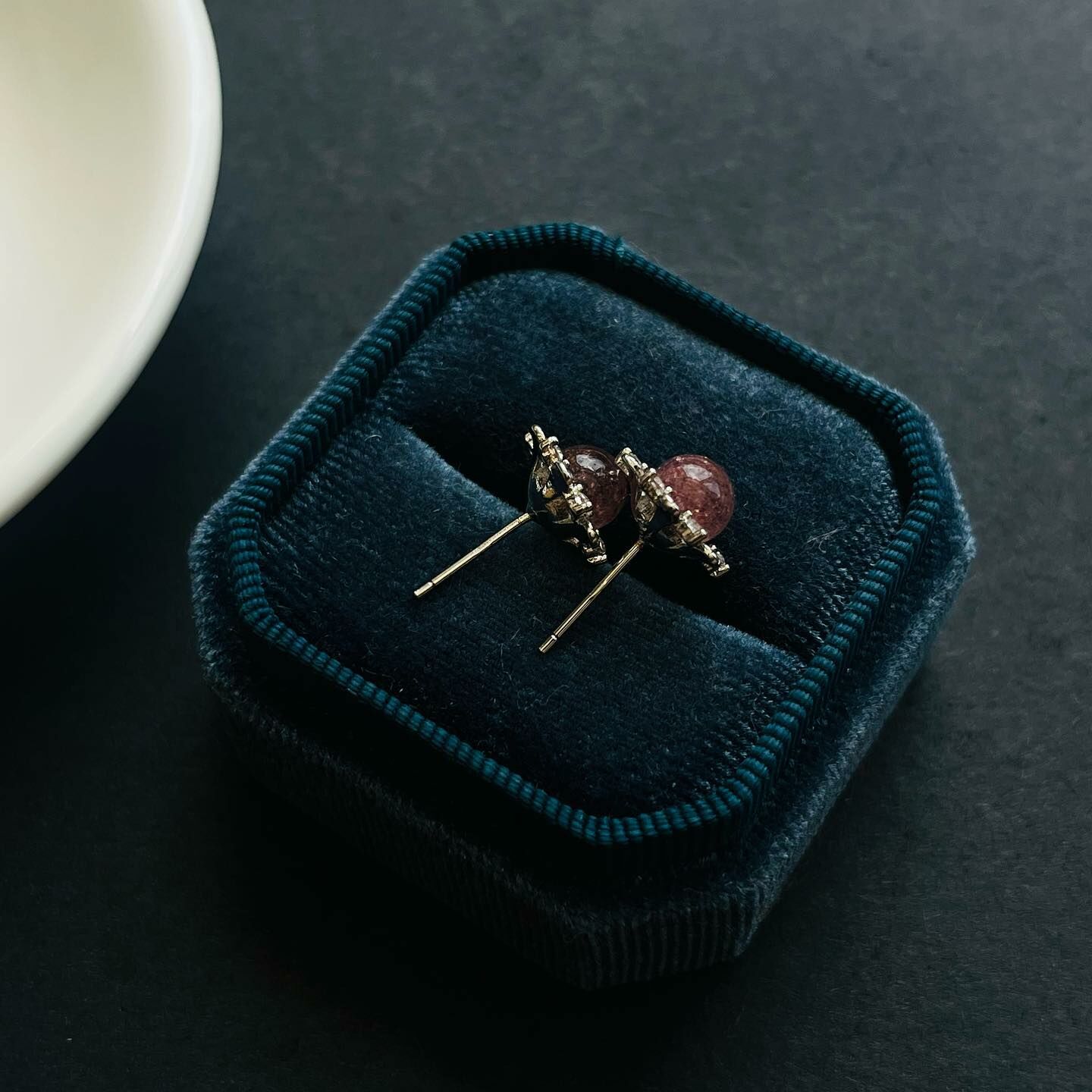 [原石] 草莓晶 925銀耳環 水晶耳環