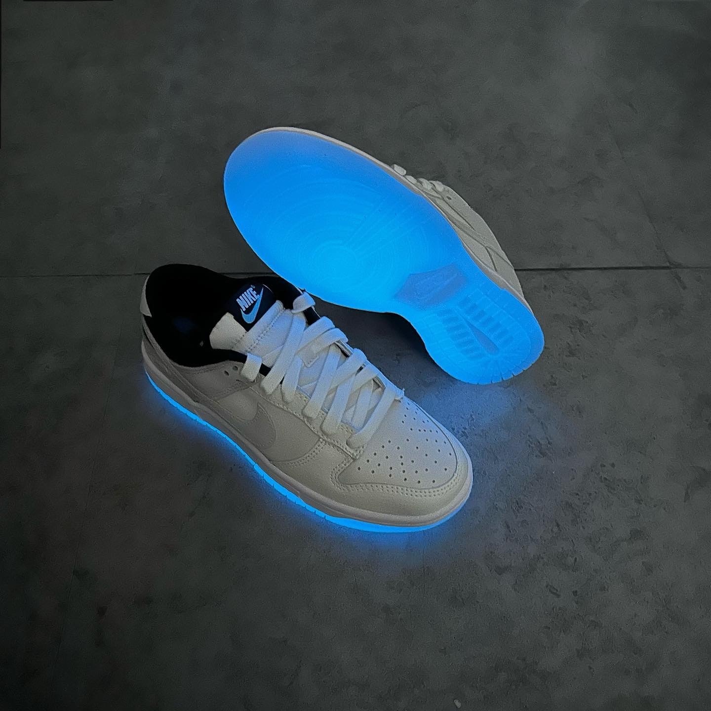 NIKE Dunk Low Supersonic 黑白夜光底 FN7646-030