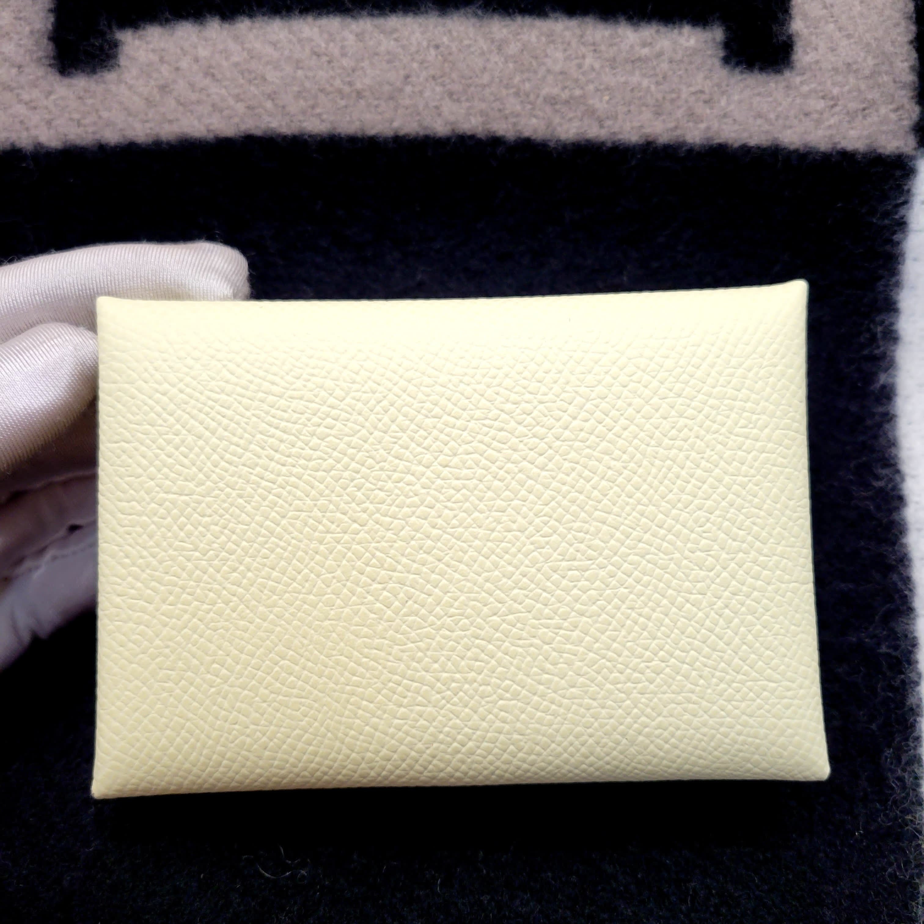 Hermes calvi duo i8  Jaune Milton  EPSOM 米爾頓黃