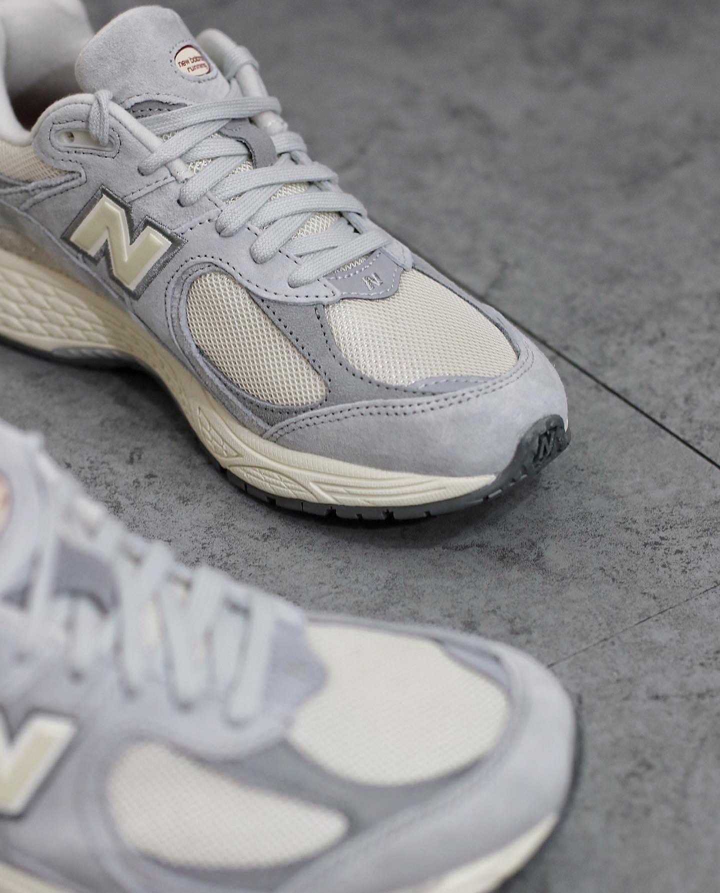 New Balance M2002RLN 奶油灰