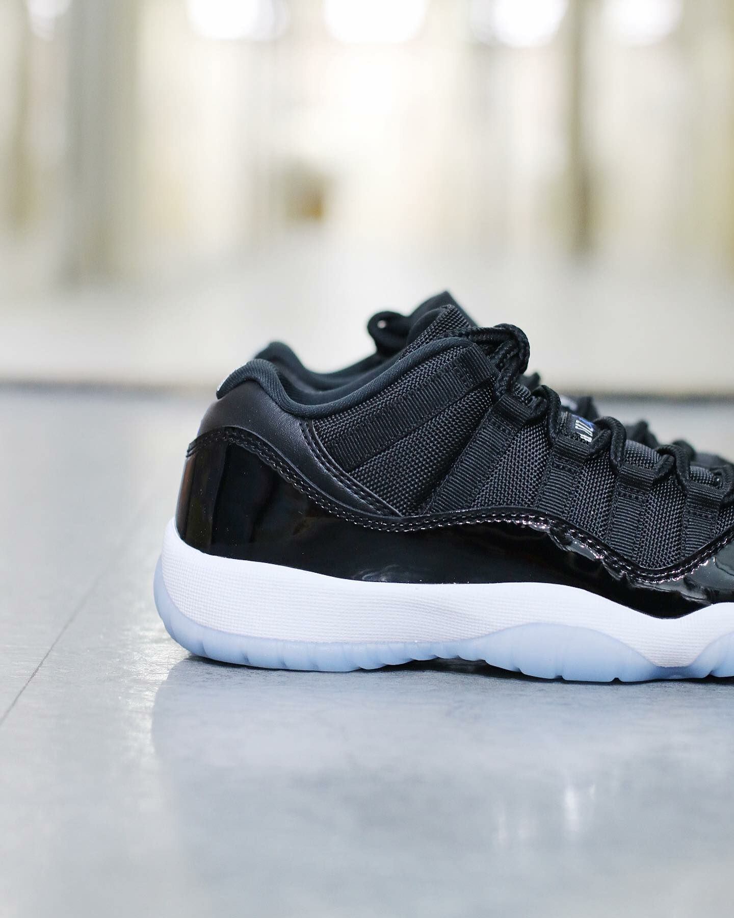 Nike Air Jordan 11 Low Space Jam 大灌籃 FV5104-004