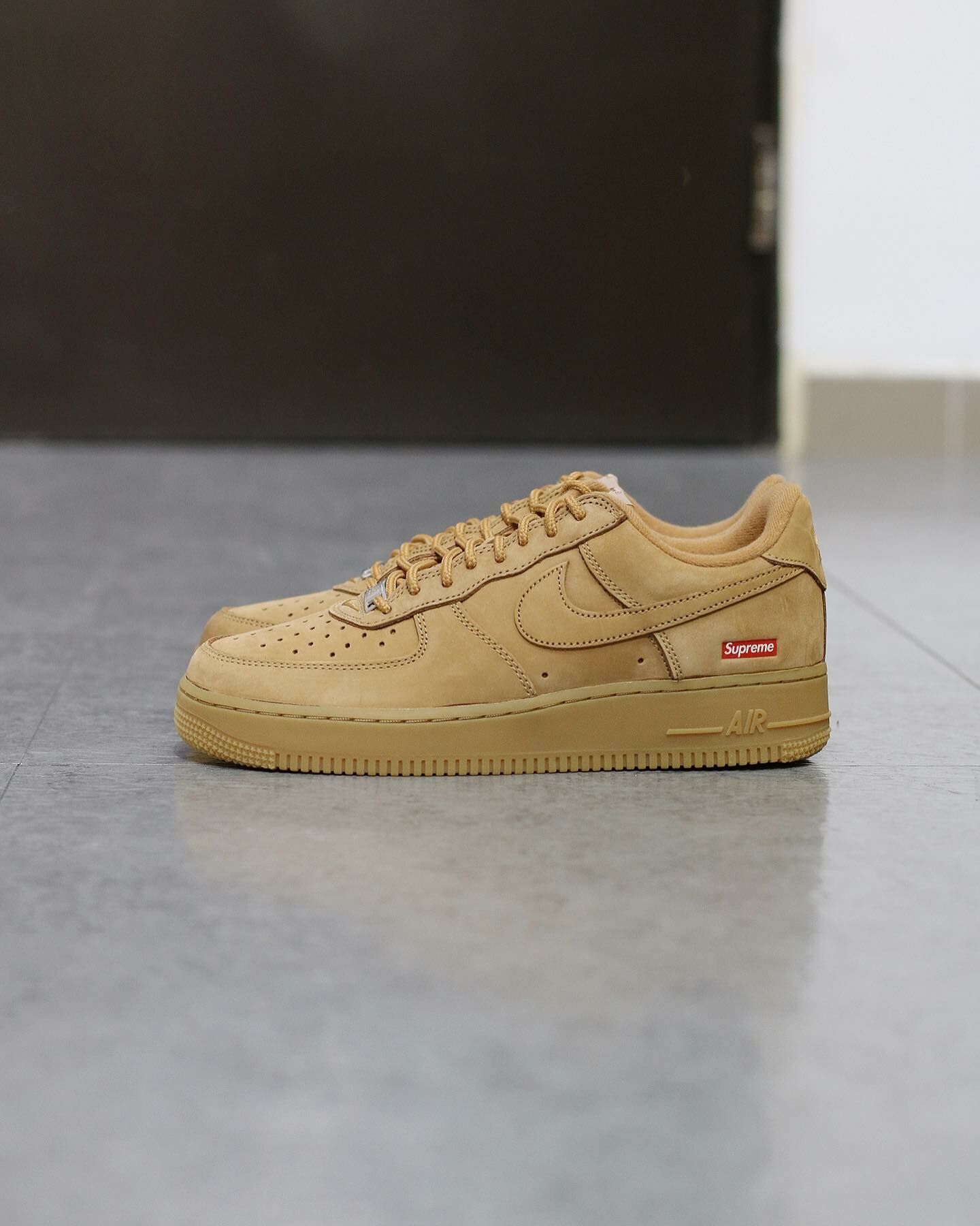 Supreme x Nike Air Force 1「Wheat」小麥色 DN1555-200