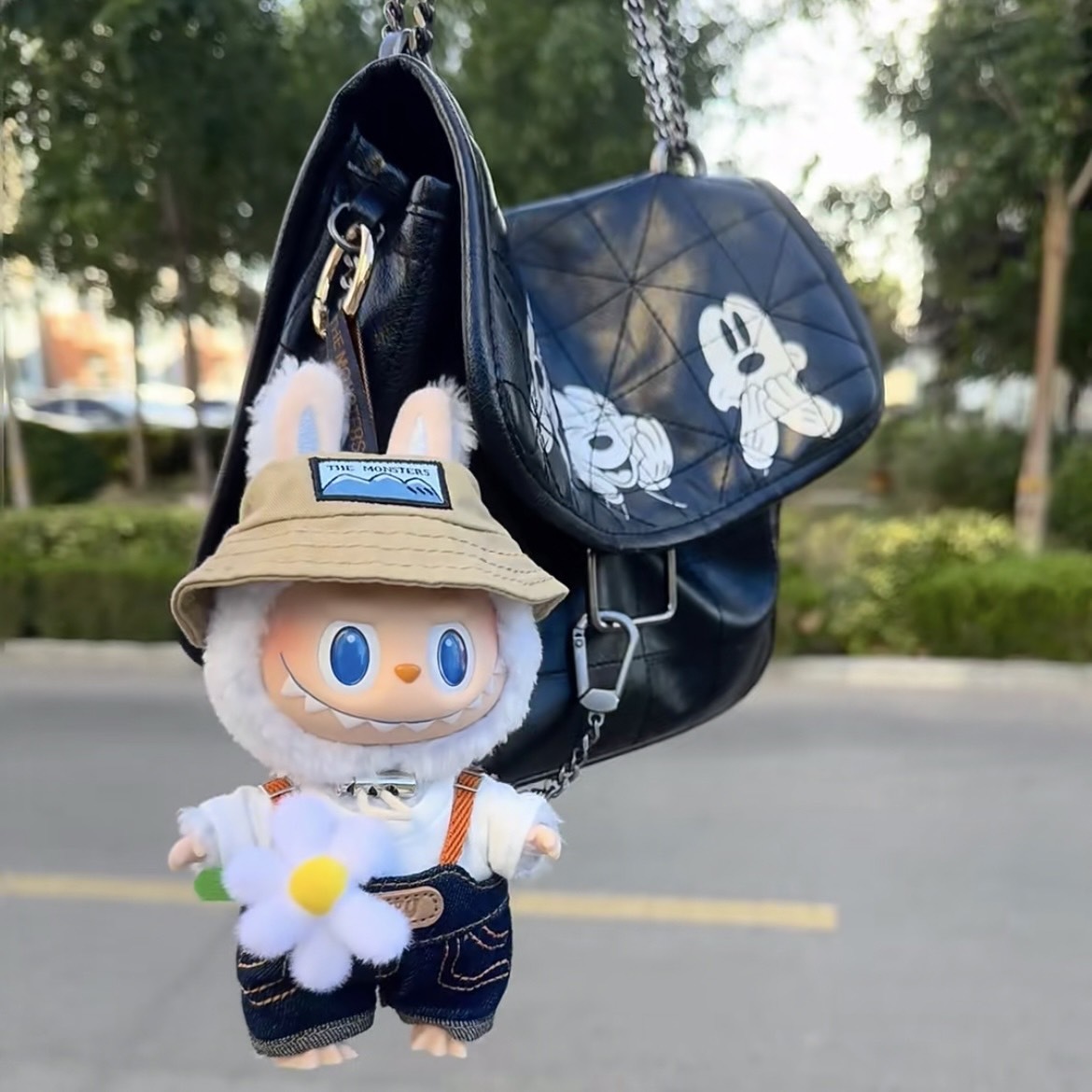 POP MART 泡泡瑪特THE MONSTERS LABUBU 春天野在家系列小春野搪膠毛绒