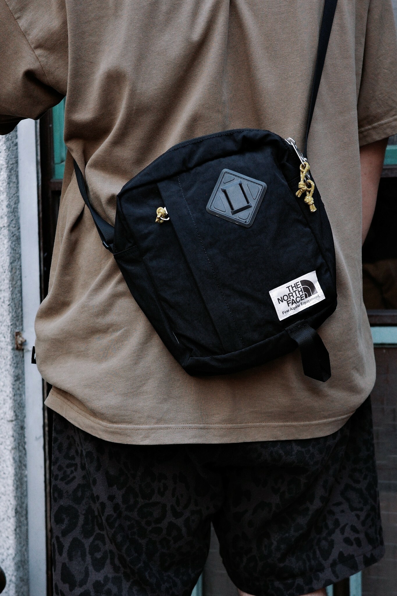 North Face BERKELEY CROSSBODY BAG 側背方包