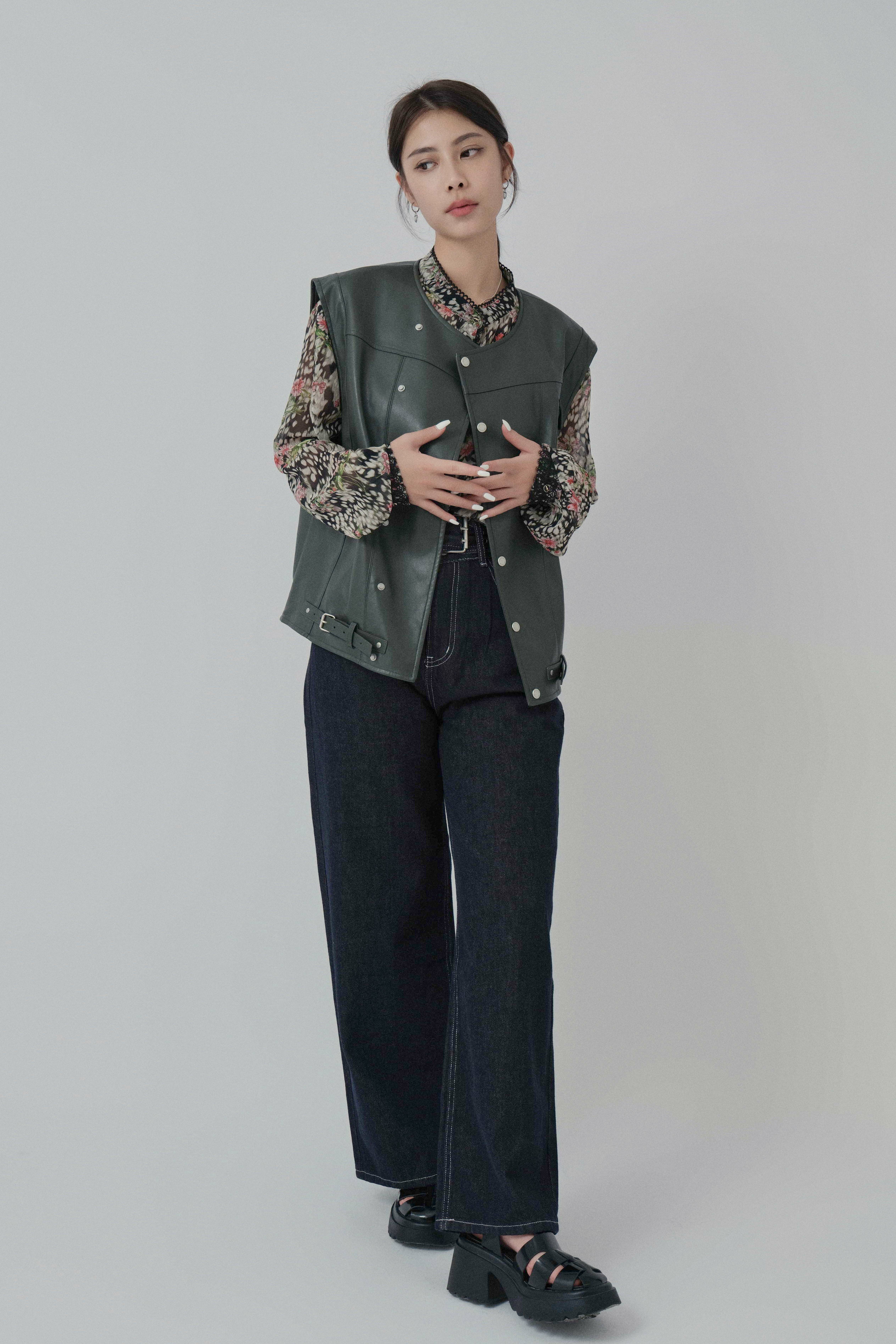 FW24_0006（外套＋恤衫＋牛仔褲）