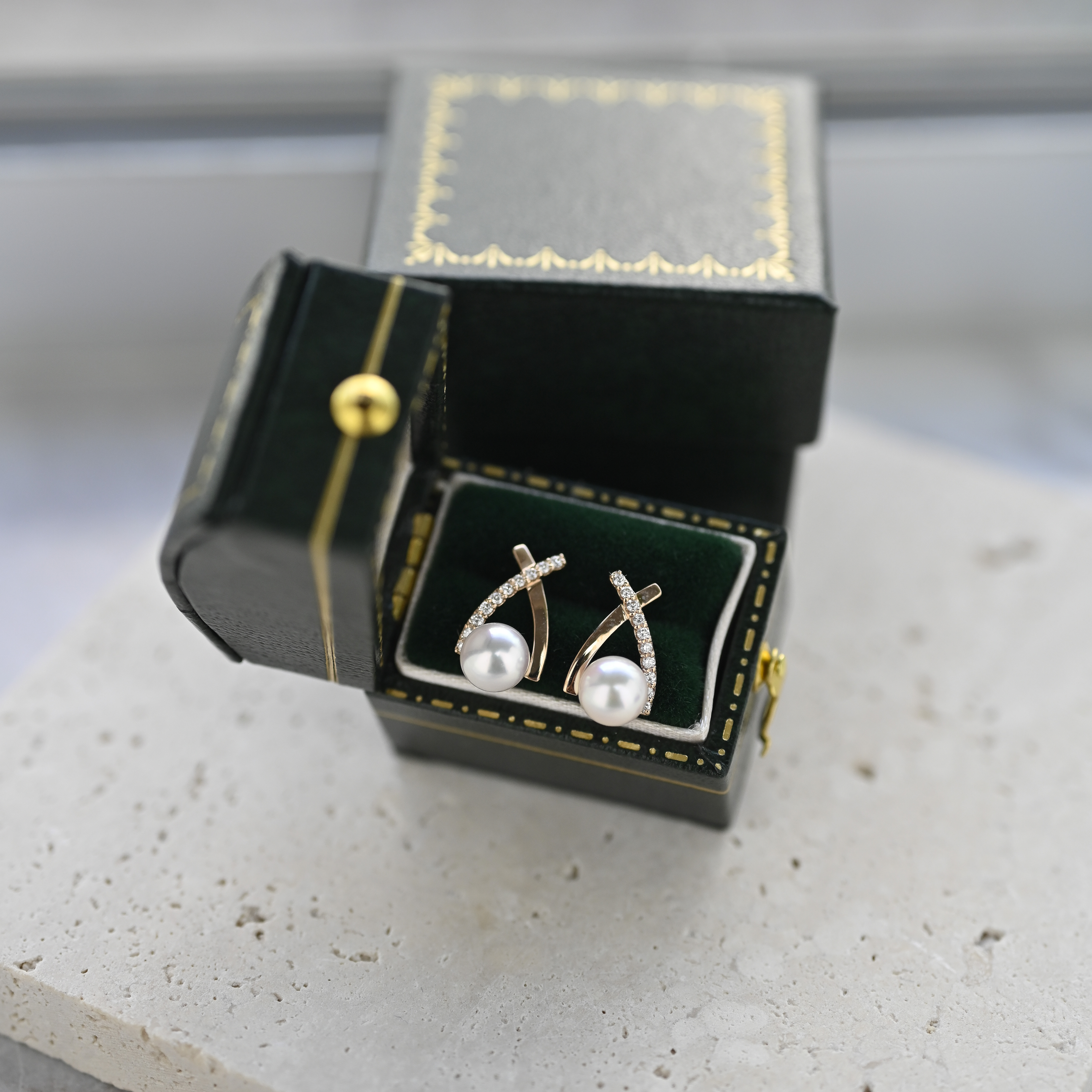 18K Pearl & Diamond Earring