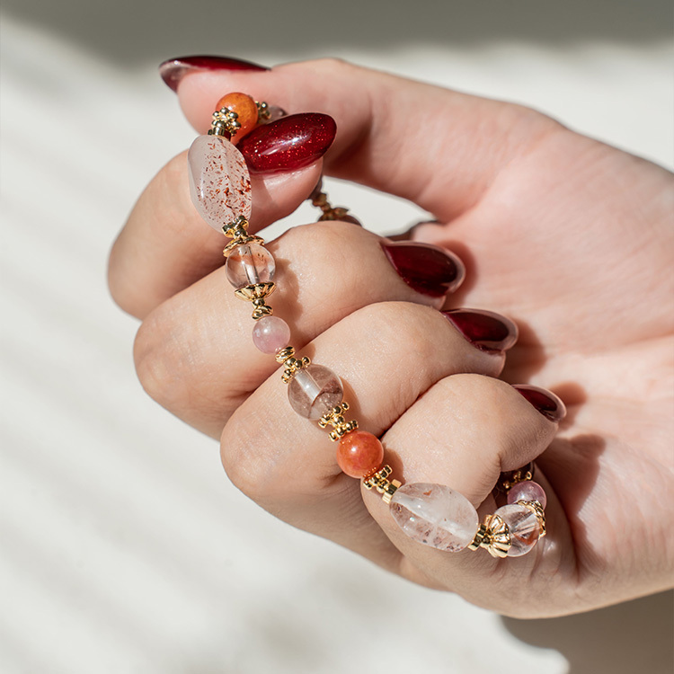 控制的背後：金草莓｜紅幽靈｜黃金薔薇｜粉碧璽｜紅極光