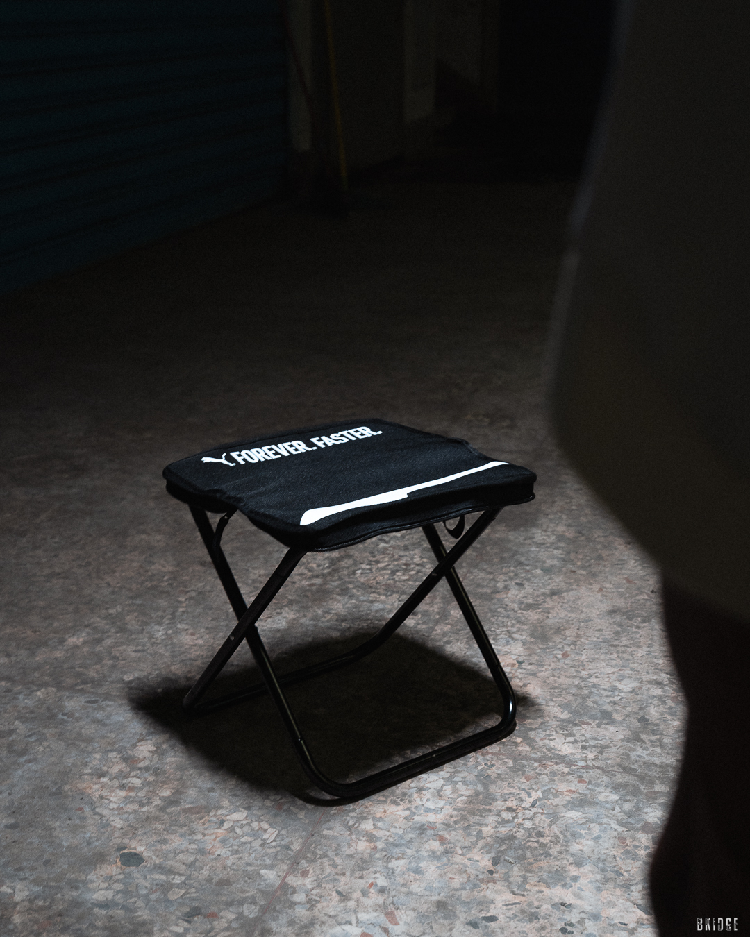 『露營、釣魚、排隊、野餐必備』Puma 多功能摺疊椅