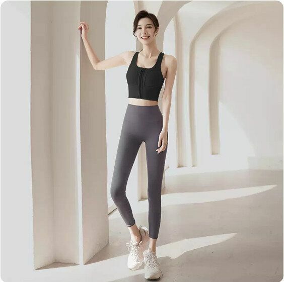 熱推夏季瑜伽服套裝（黑色+防尷尬瑜伽褲灰）【尺碼：S-XL碼】【下單後請聯絡客服確認發貨尺碼】