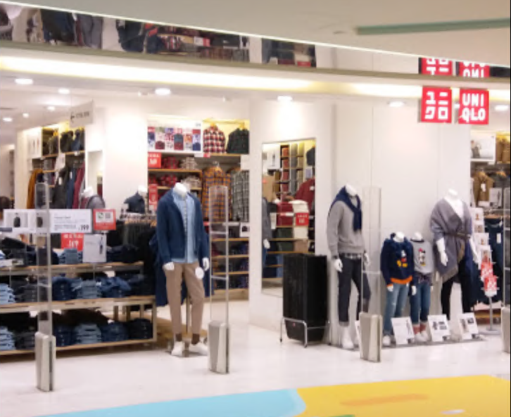 UNIQLO 新港域中心