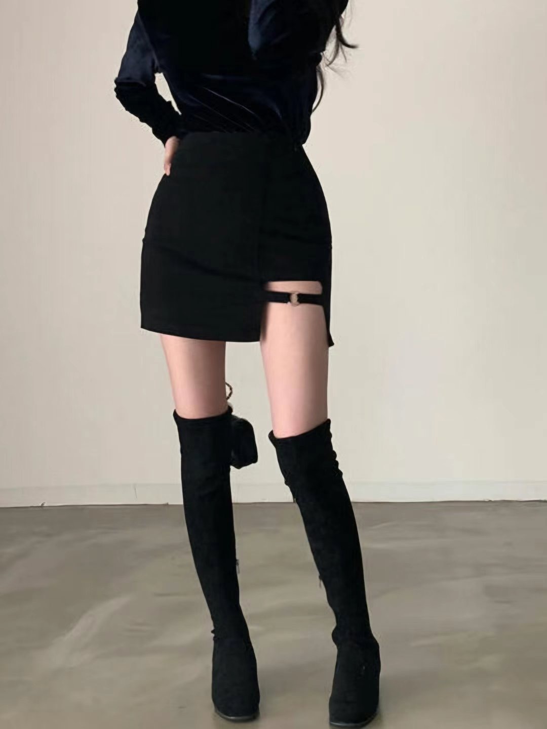 Sexy Silver Buckle Skirt