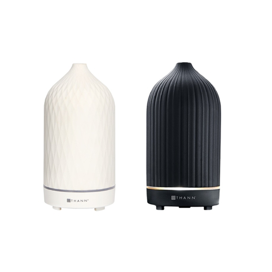 Peony 電子香薰噴霧器 (黑/白隨機發貨) - 泰國THANN
