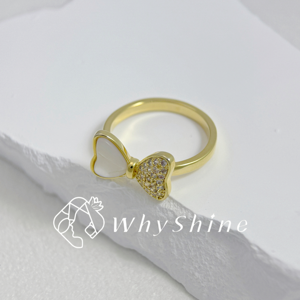 蝴蝶結母貝細鑽戒指