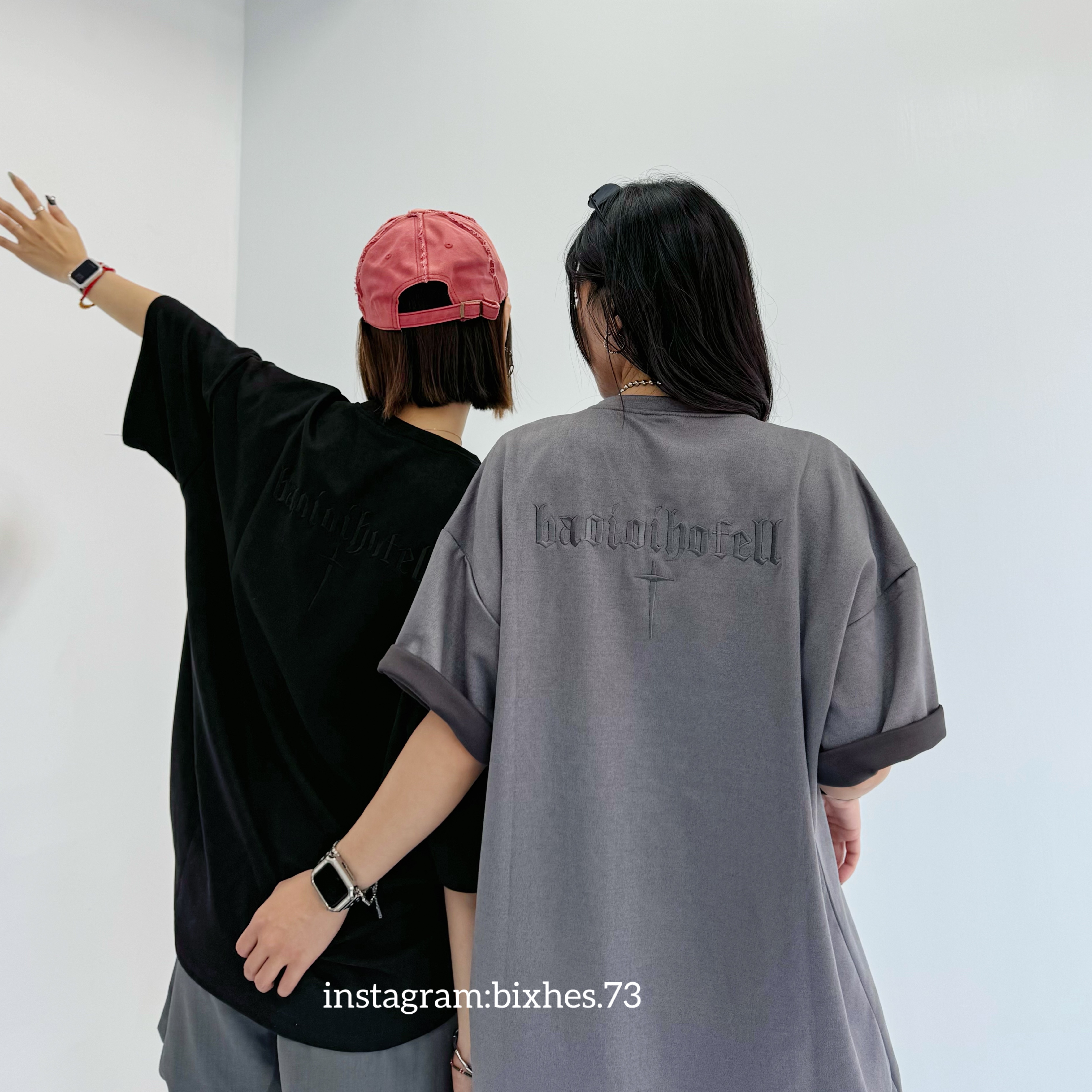 麂皮刺繡寬版短T(A00087)