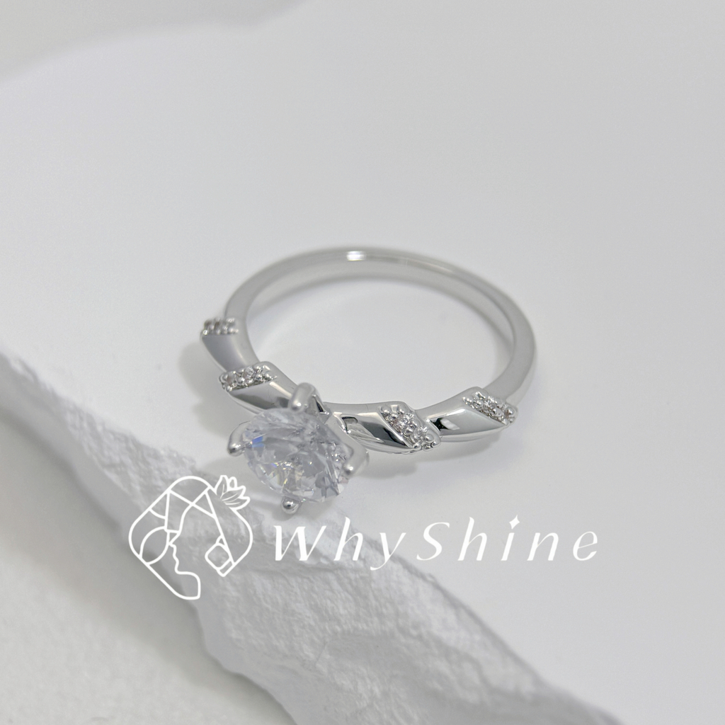 爪鑲單鑽造型款戒指