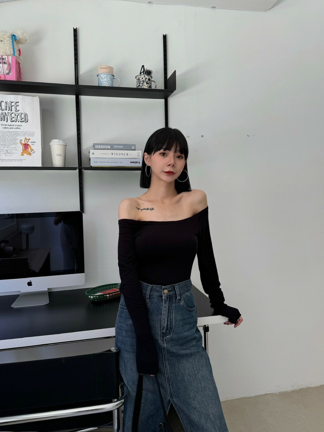 柔軟彈棉一字領上衣