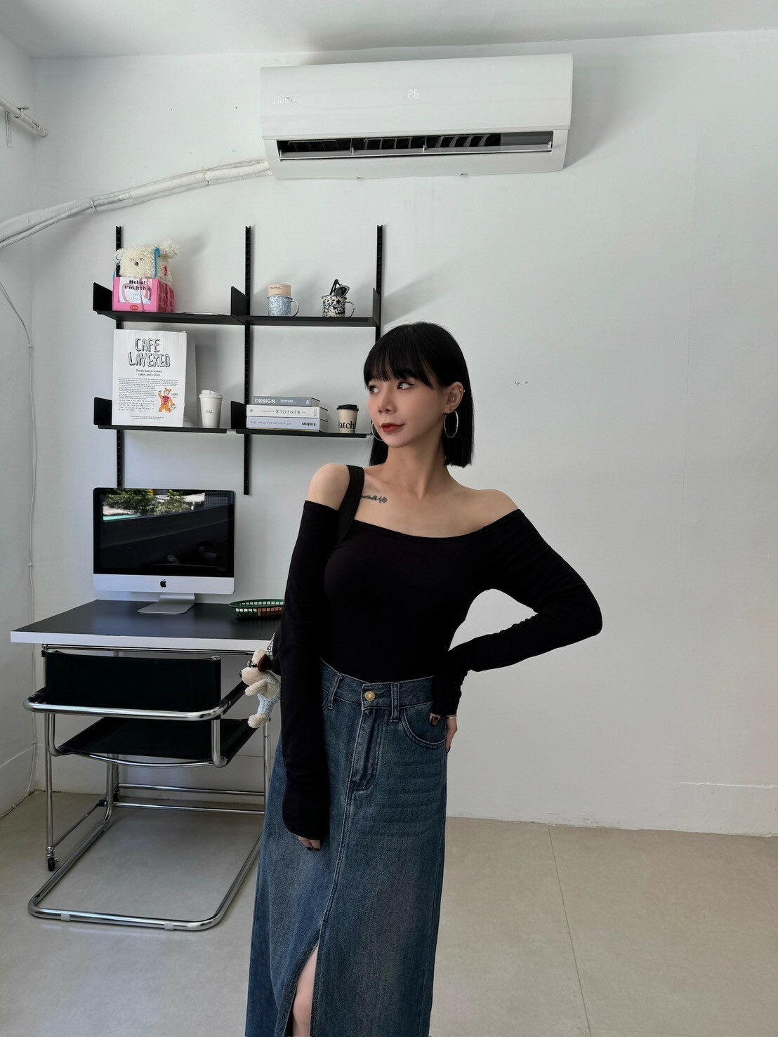 柔軟彈棉一字領上衣