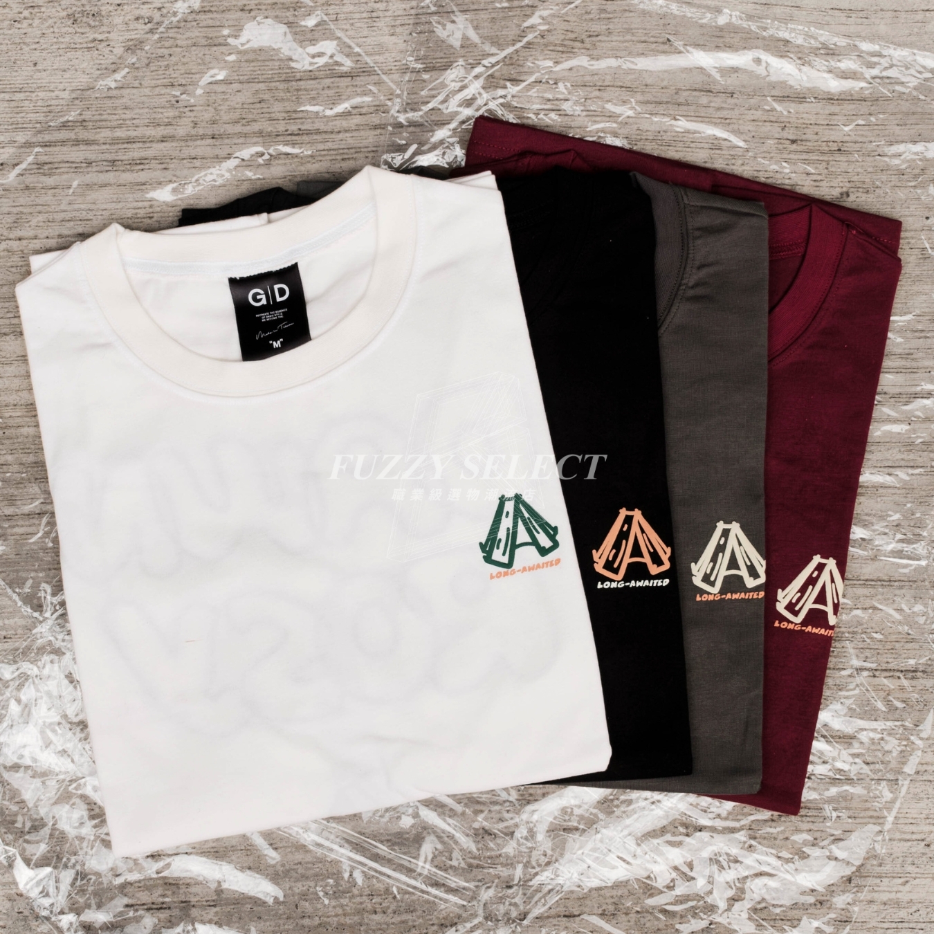 【逢甲 FUZZY】露營 Tee 潮流 日常 美式 圖案 Logo 小A屋 帳篷 短T 短Tee 黑 白 灰綠 酒紅