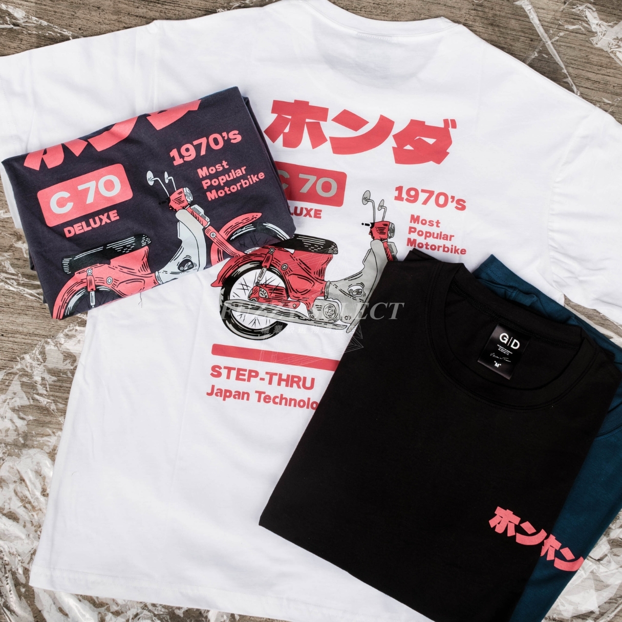 【逢甲 FUZZY】機車 C70 Tee 潮流 日常 日式 圖案 Logo 摩托車 短T 短Tee 黑 白 灰藍 藍