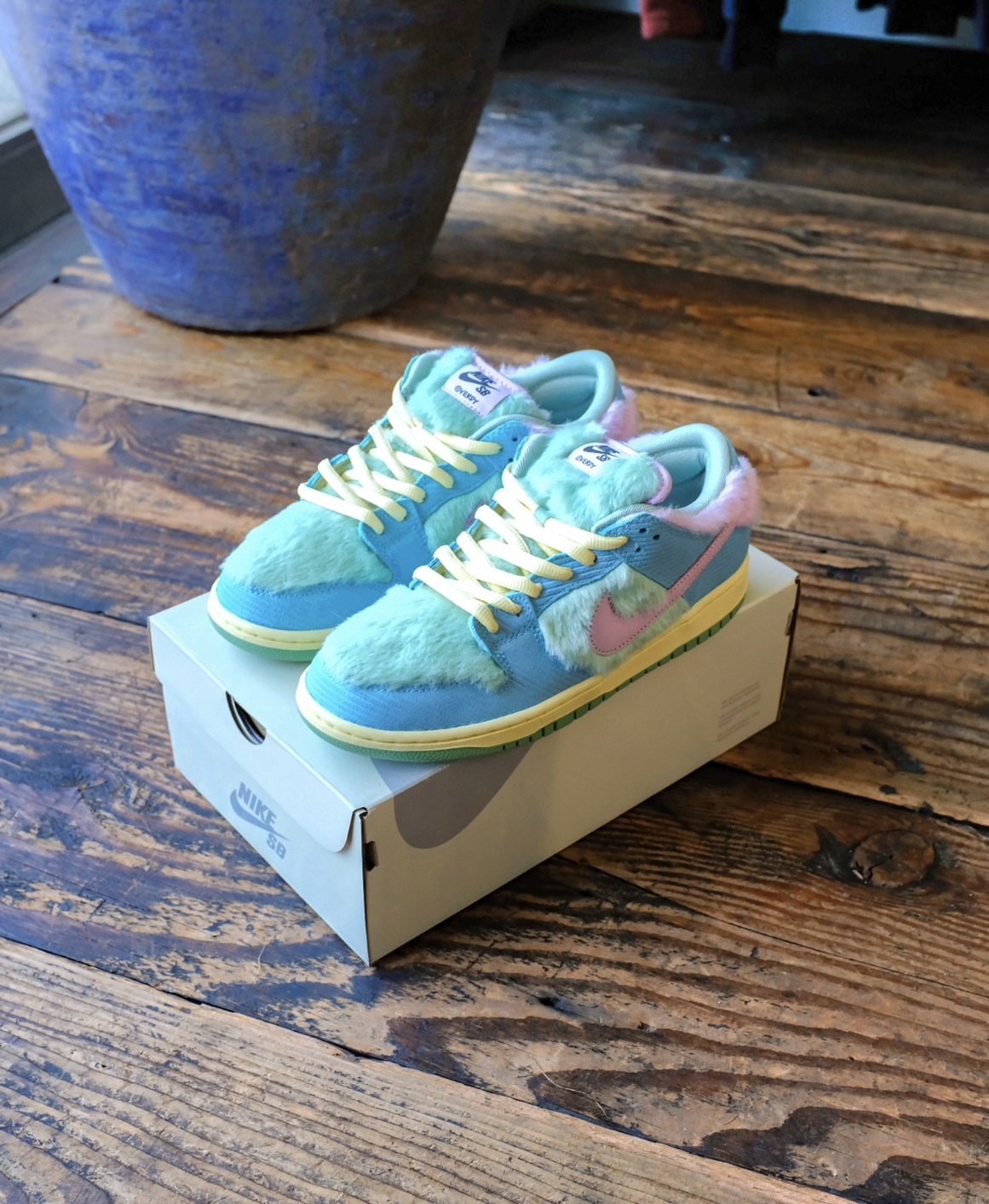 Verdy X Nike SB Dunk Low "VISTY" FN6040-400