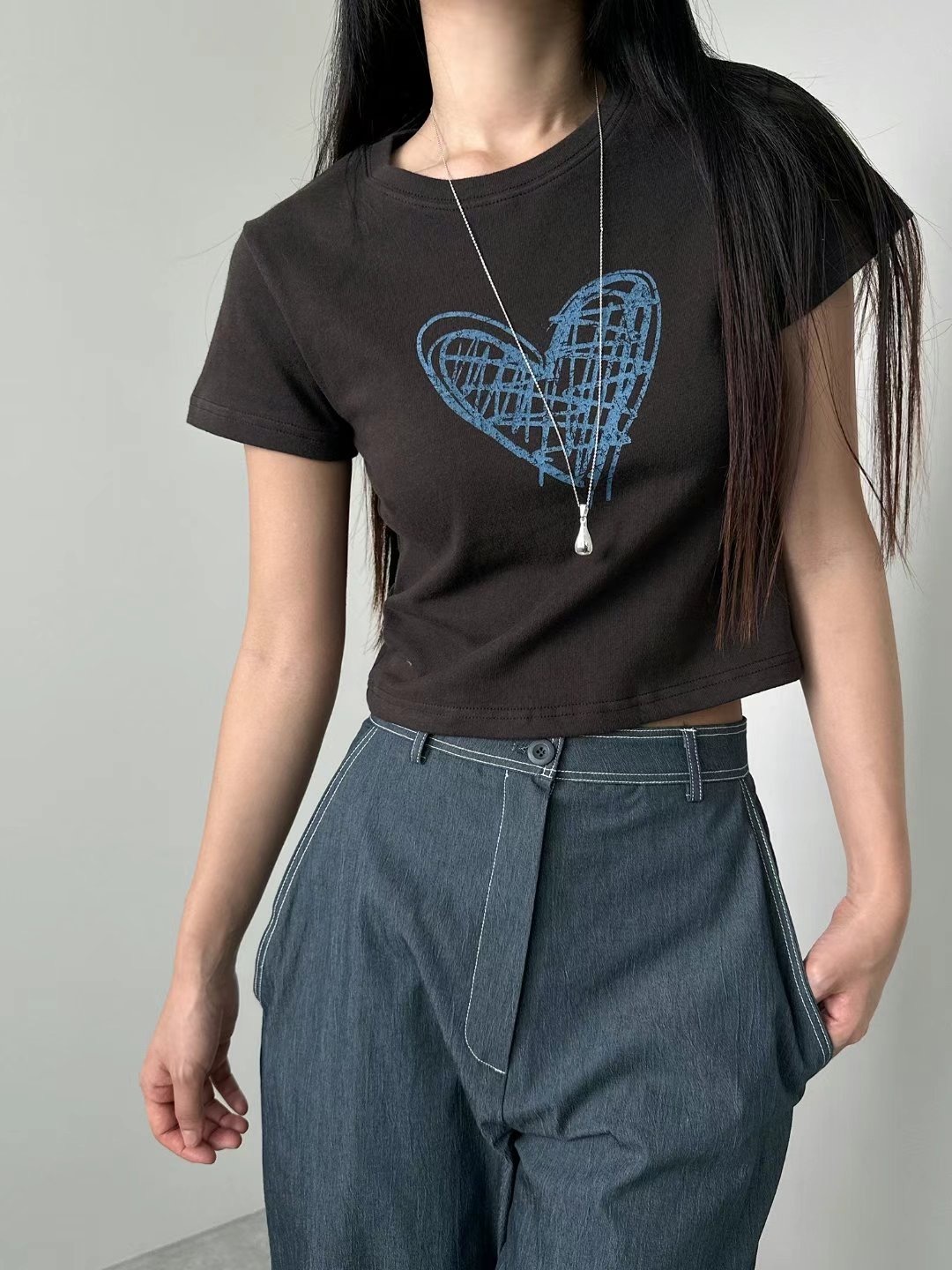 《現貨》40啡色心心tee