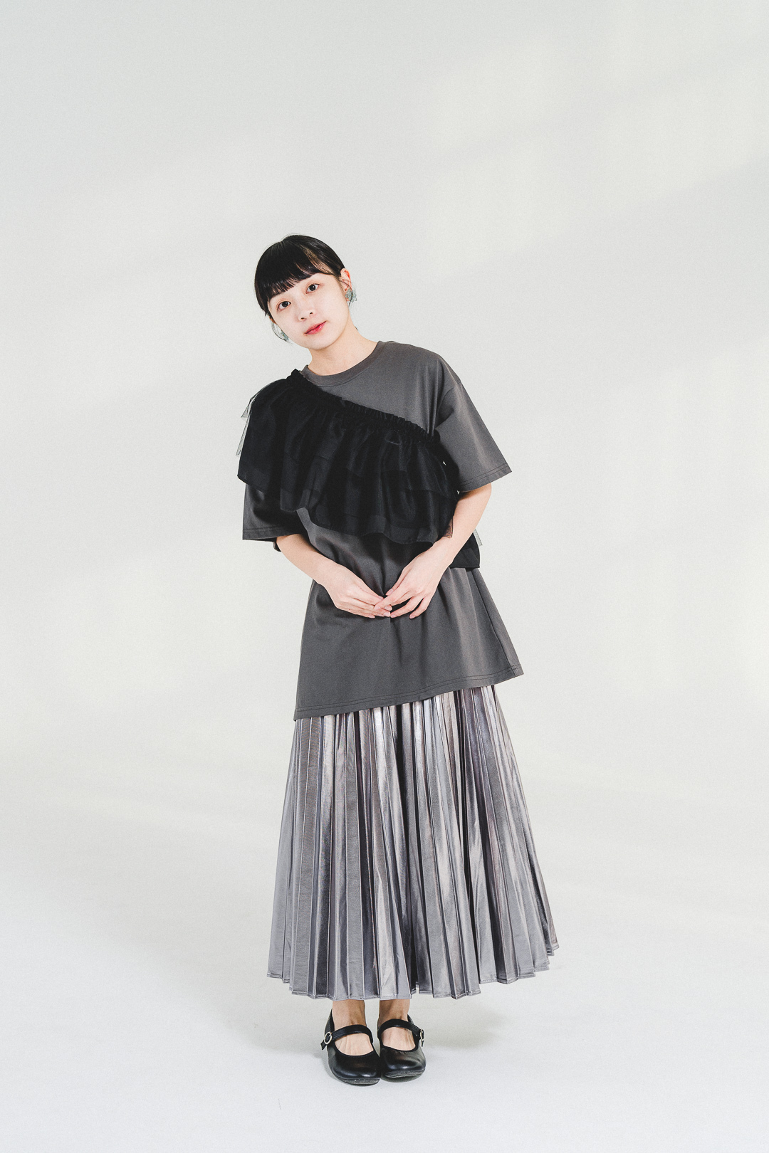 薄紗荷葉邊領+純色T恤SET(兩色-黑/木炭灰)