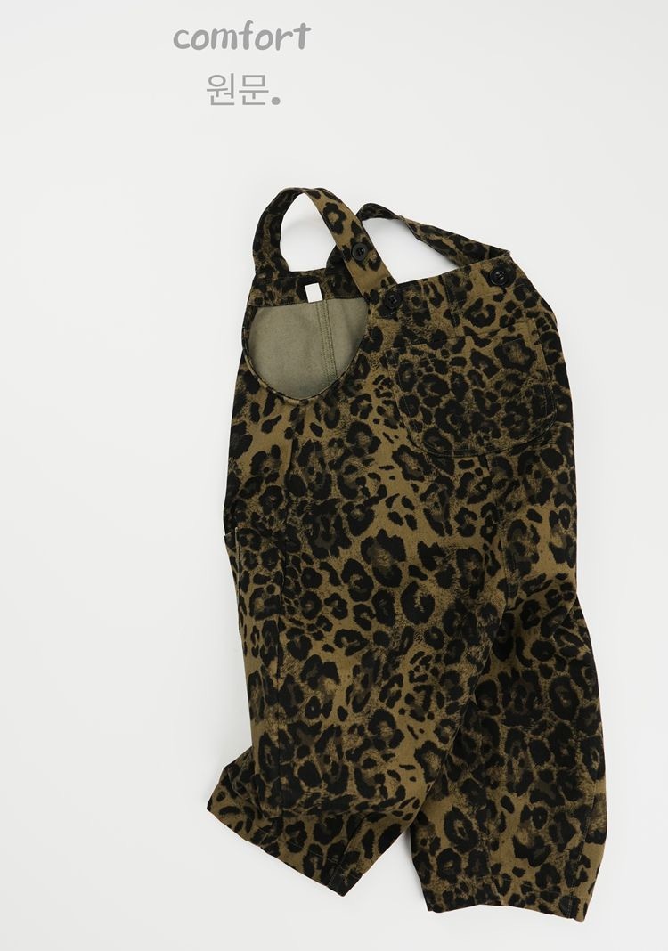 今年必備元素豹紋吊帶褲🐆🐆🐆