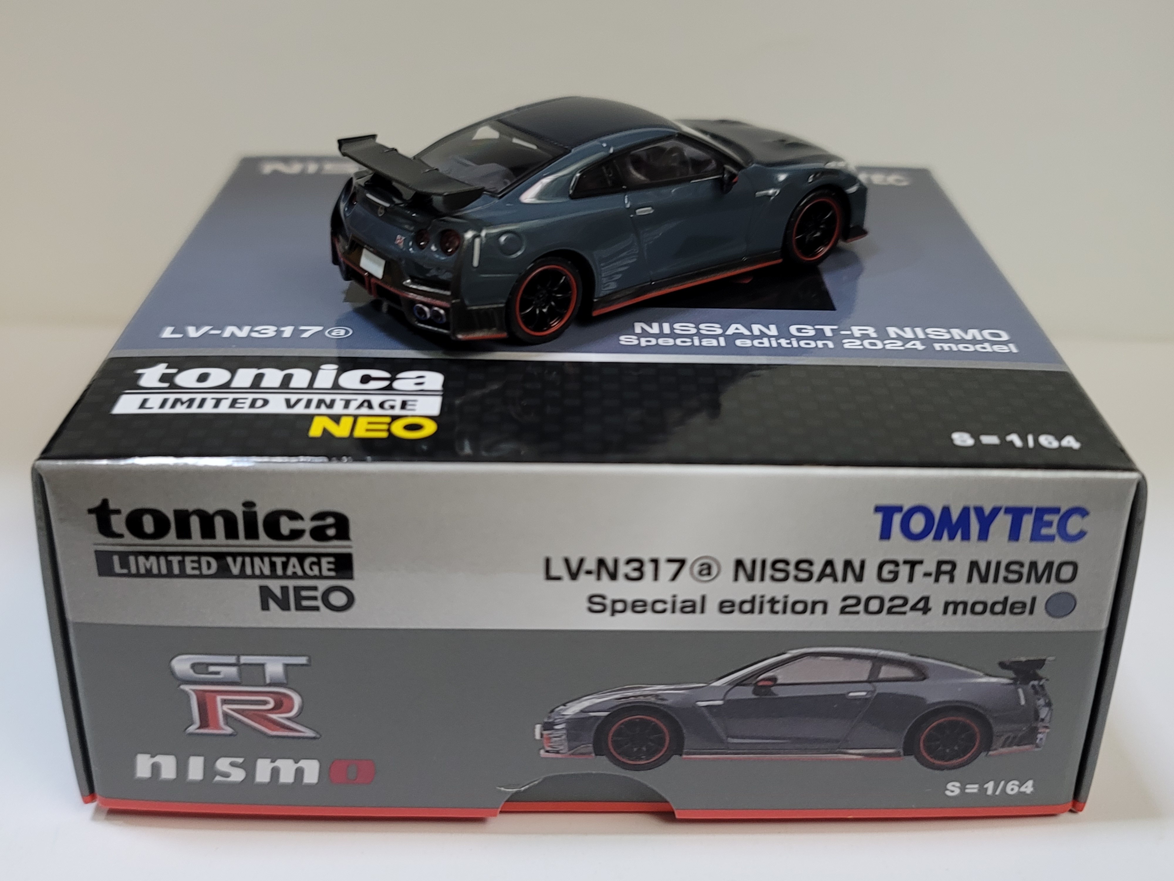 Tomytec 1/64 LV-N317a NISSAN GT-R NISMO Special edition