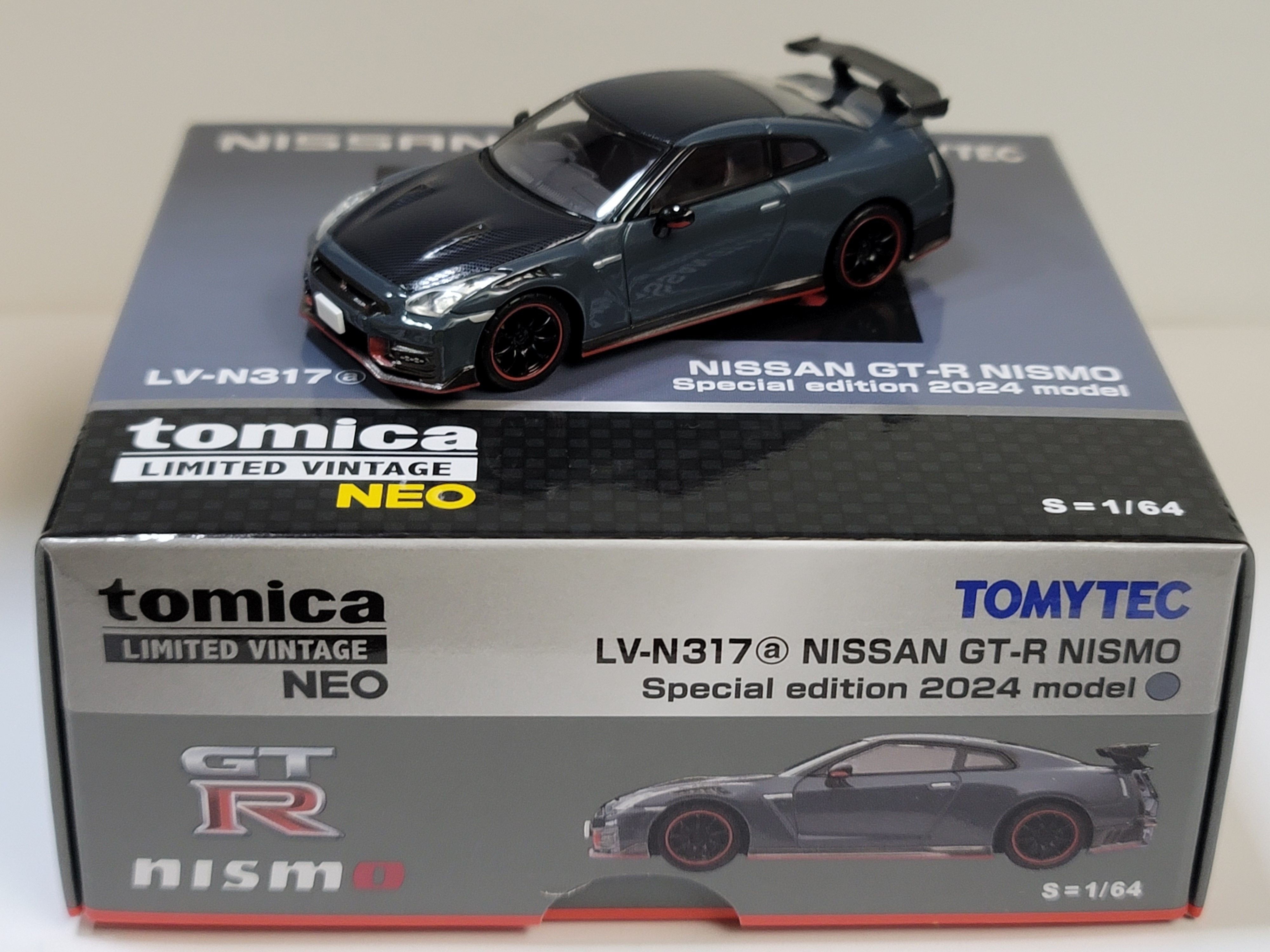 Tomytec 1/64 LV-N317a NISSAN GT-R NISMO Special edition