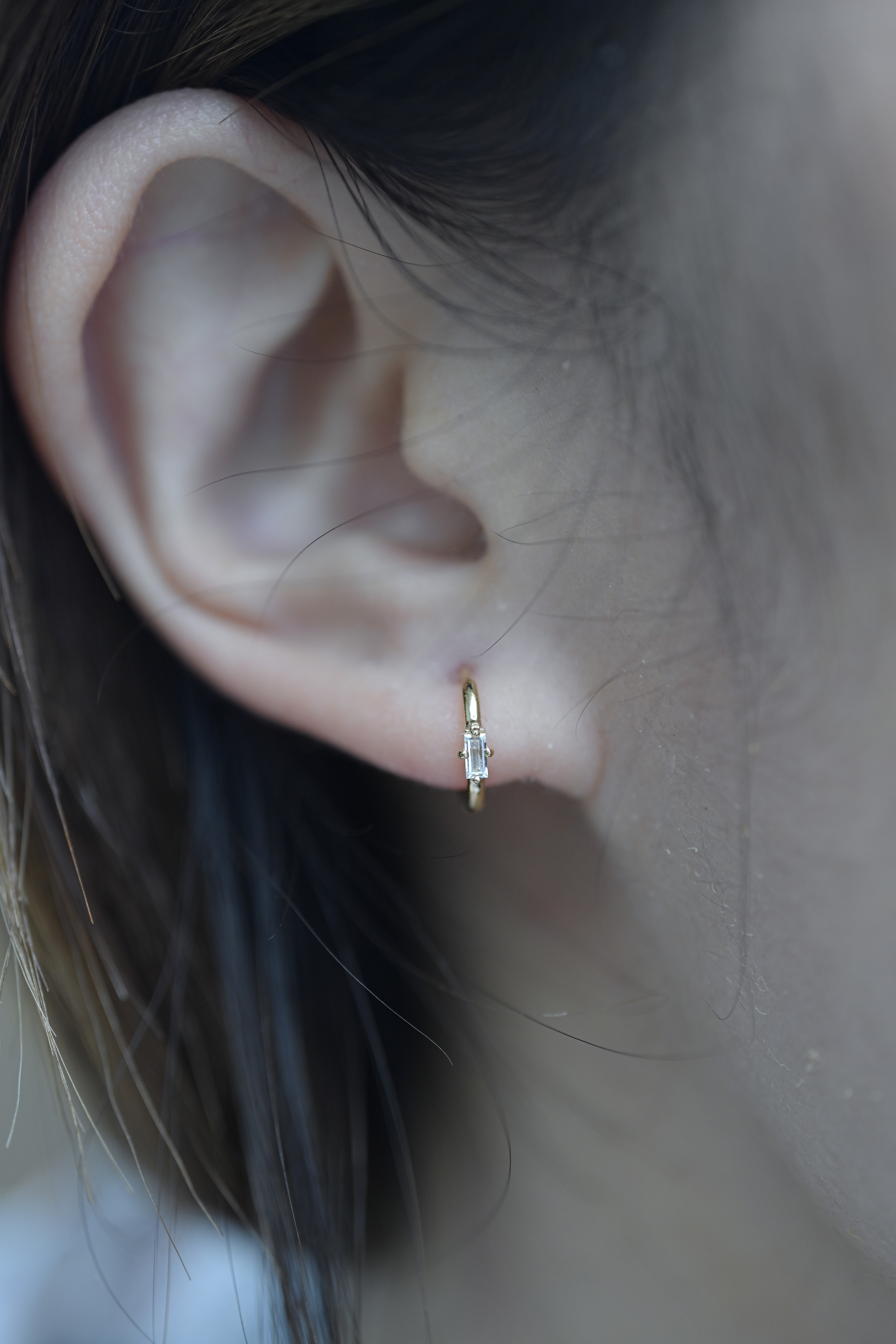 18K Baguette Diamond Earring