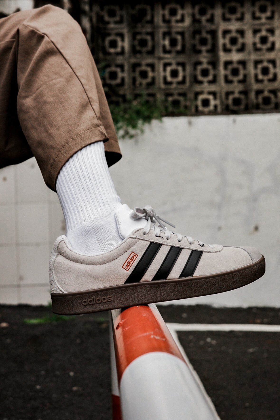 ADIDAS NEO VL COURT 平替版SAMBA 灰 米灰 黑 焦糖底 麂皮 HQ1802