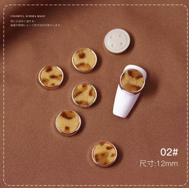 Hot Recommended Nail Art Accessories: Retro Small Fragrance Buttons 02# (pack of 5 pieces)