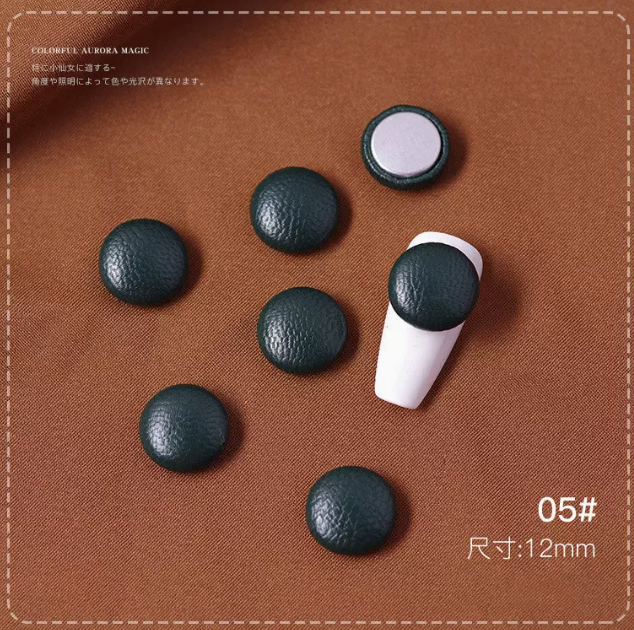 Hot Recommended Nail Art Accessories: Retro Small Fragrance Buttons 05# (Pack of 5)