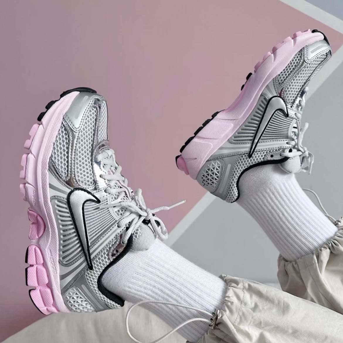 【Focus Store】預購 Nike Zoom Vomero 5 銀粉 HF1877-001