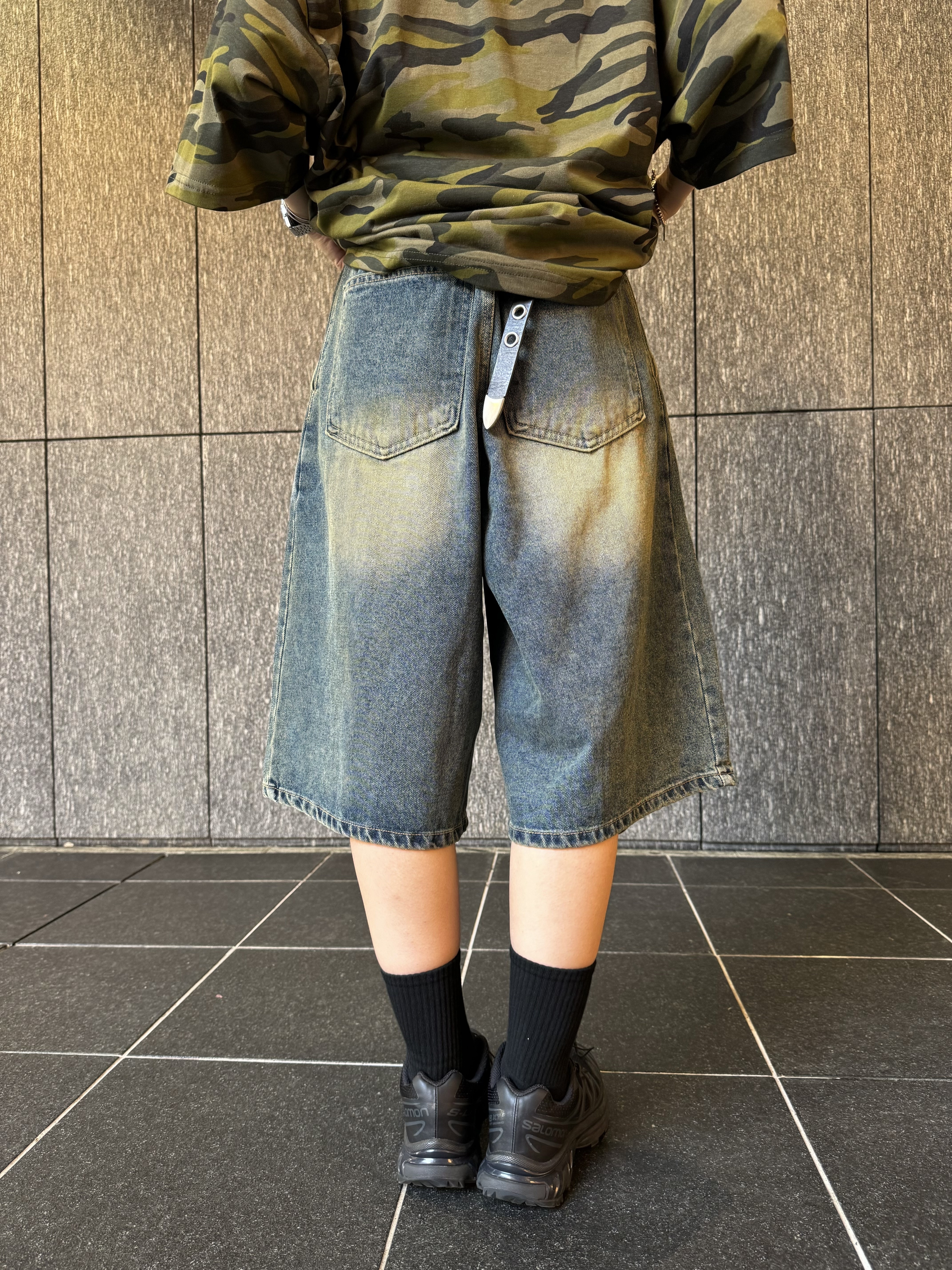 推!做舊洗水破邊中褲