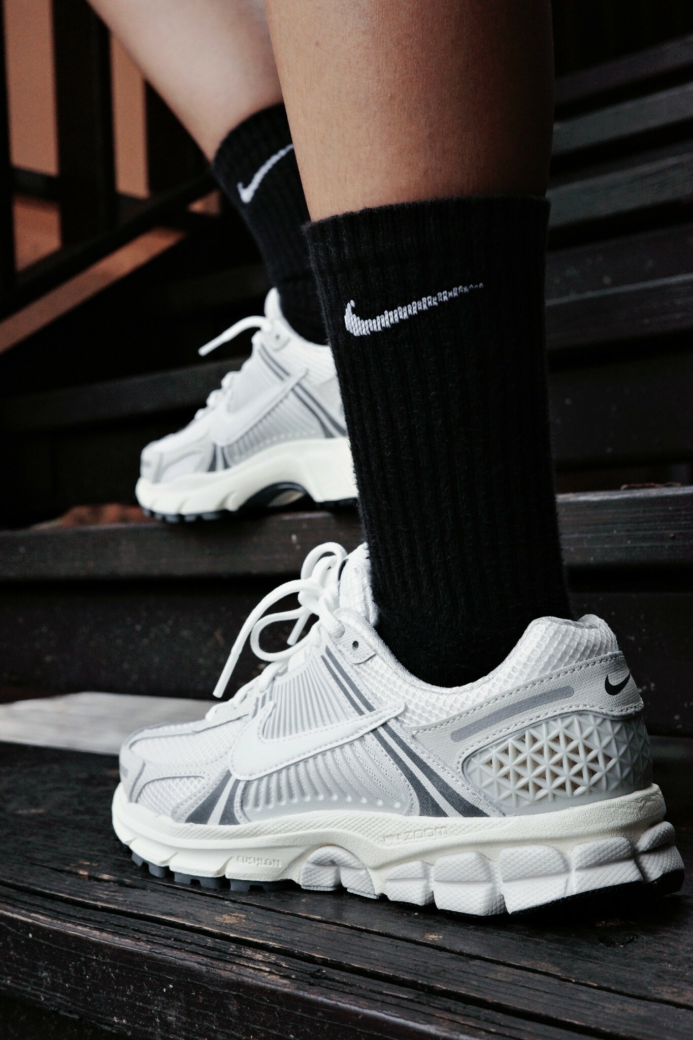 nike zoom vomero 5 灰白 奶油底 奶油米灰 hf0731-007