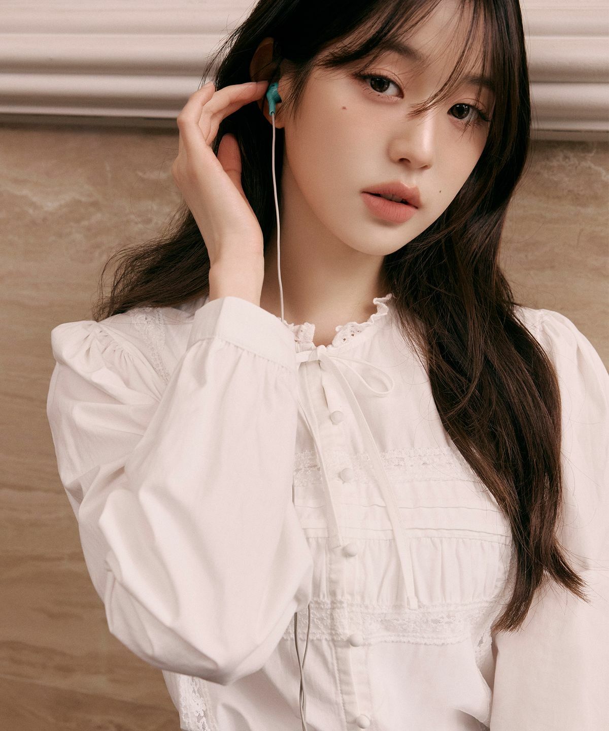 ROLAROLA HIGH NECK FRILL BLOUSE