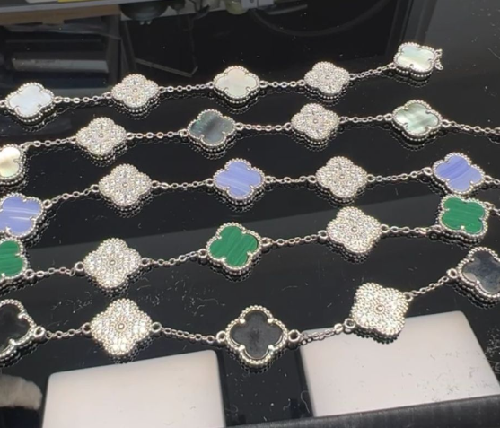 250828 - A71 VC同款孔雀石五花四葉草手鏈