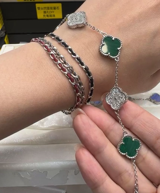 250828 - A71 VC同款孔雀石五花四葉草手鏈