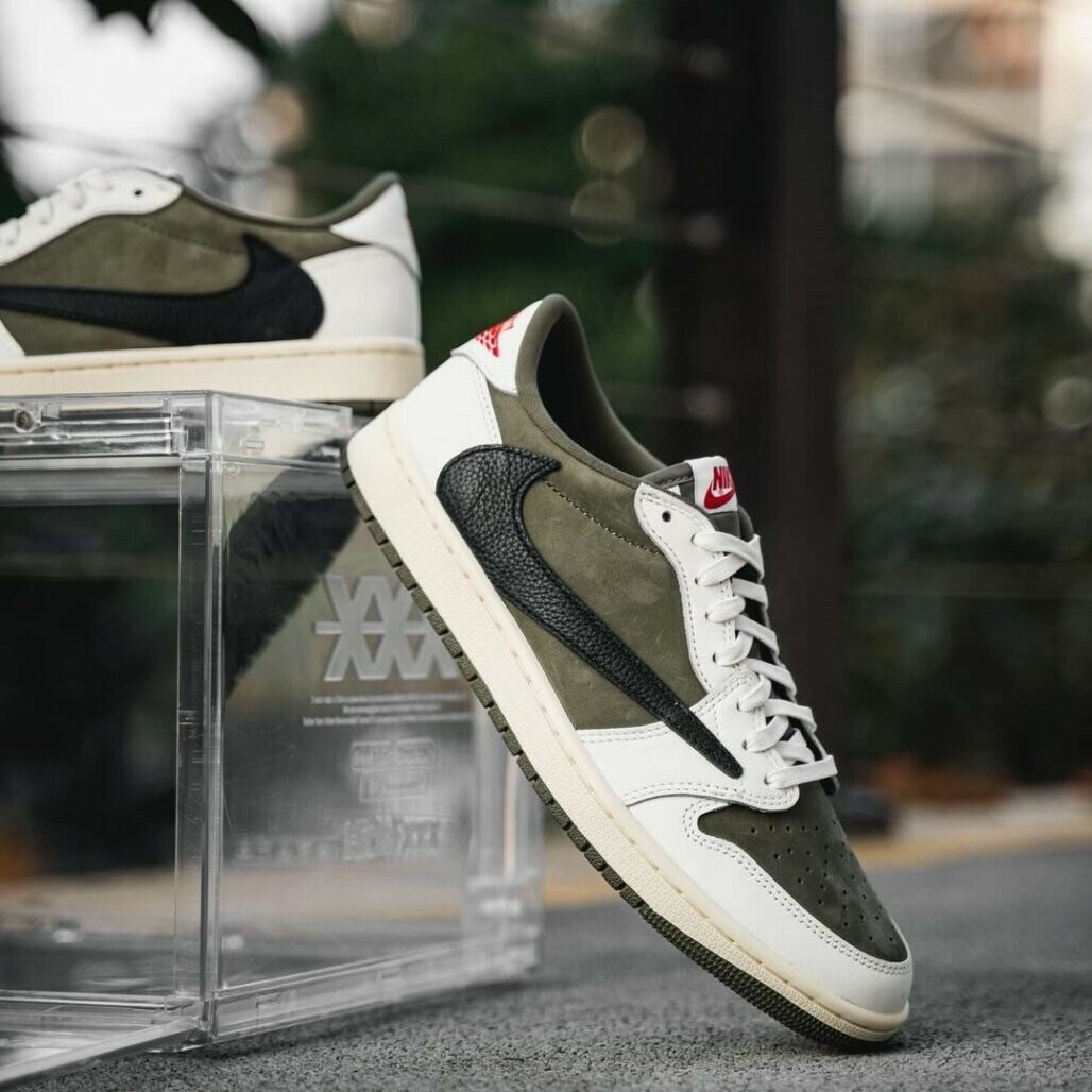 Nike x Travis Scott Air Jordan 1 Low OG Medium Olive 橄欖綠倒鉤 AJ1 聯名款 低筒休閒鞋