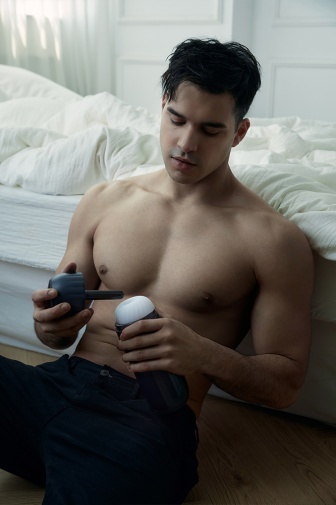 SVAKOM - Sam Neo 2 Pro 智能遠程 交互式可加熱電動飛機杯(吸啜&震動)