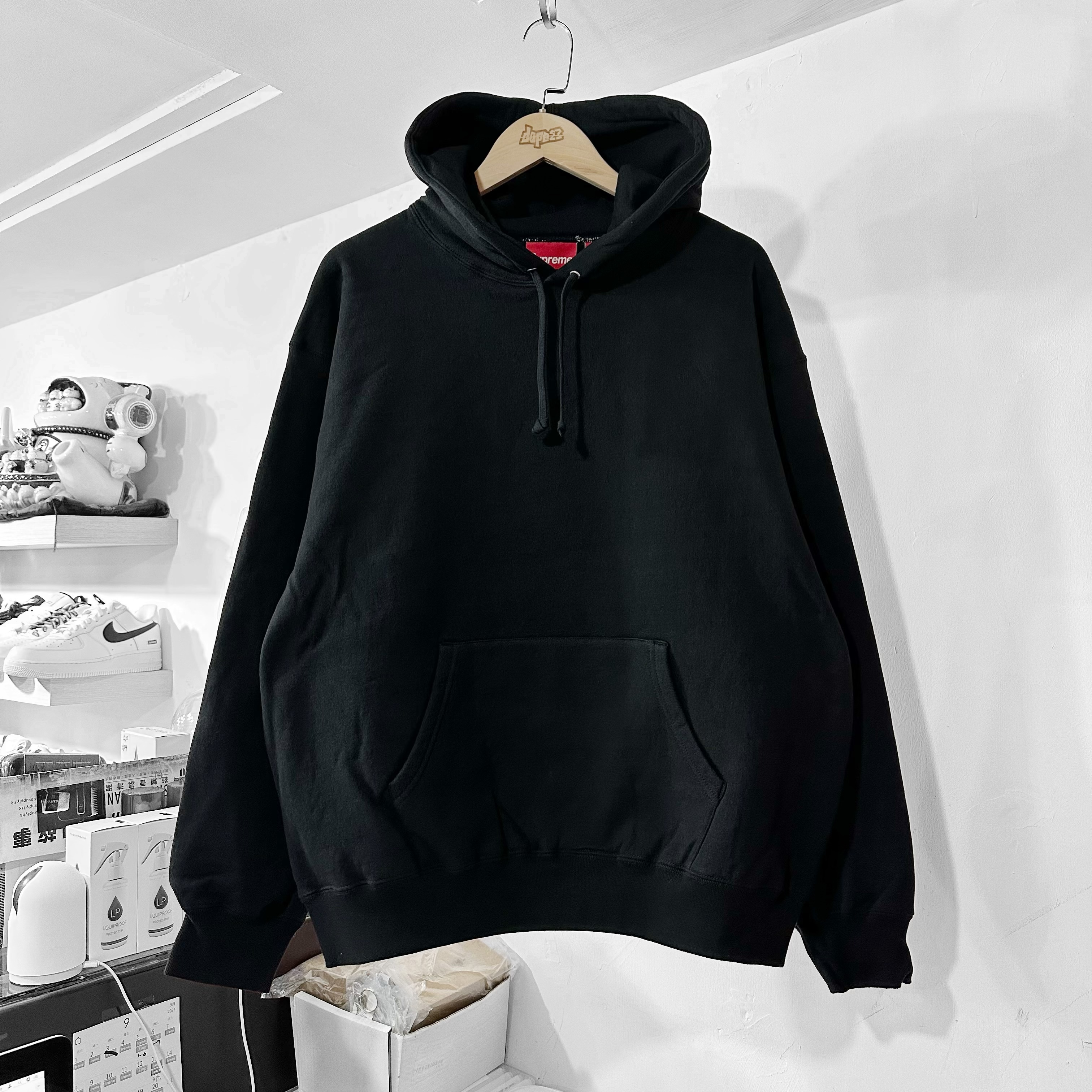 SUPREME FW24 SATIN APPLIQUÉ HOODED SWEATSHIRT BLACK